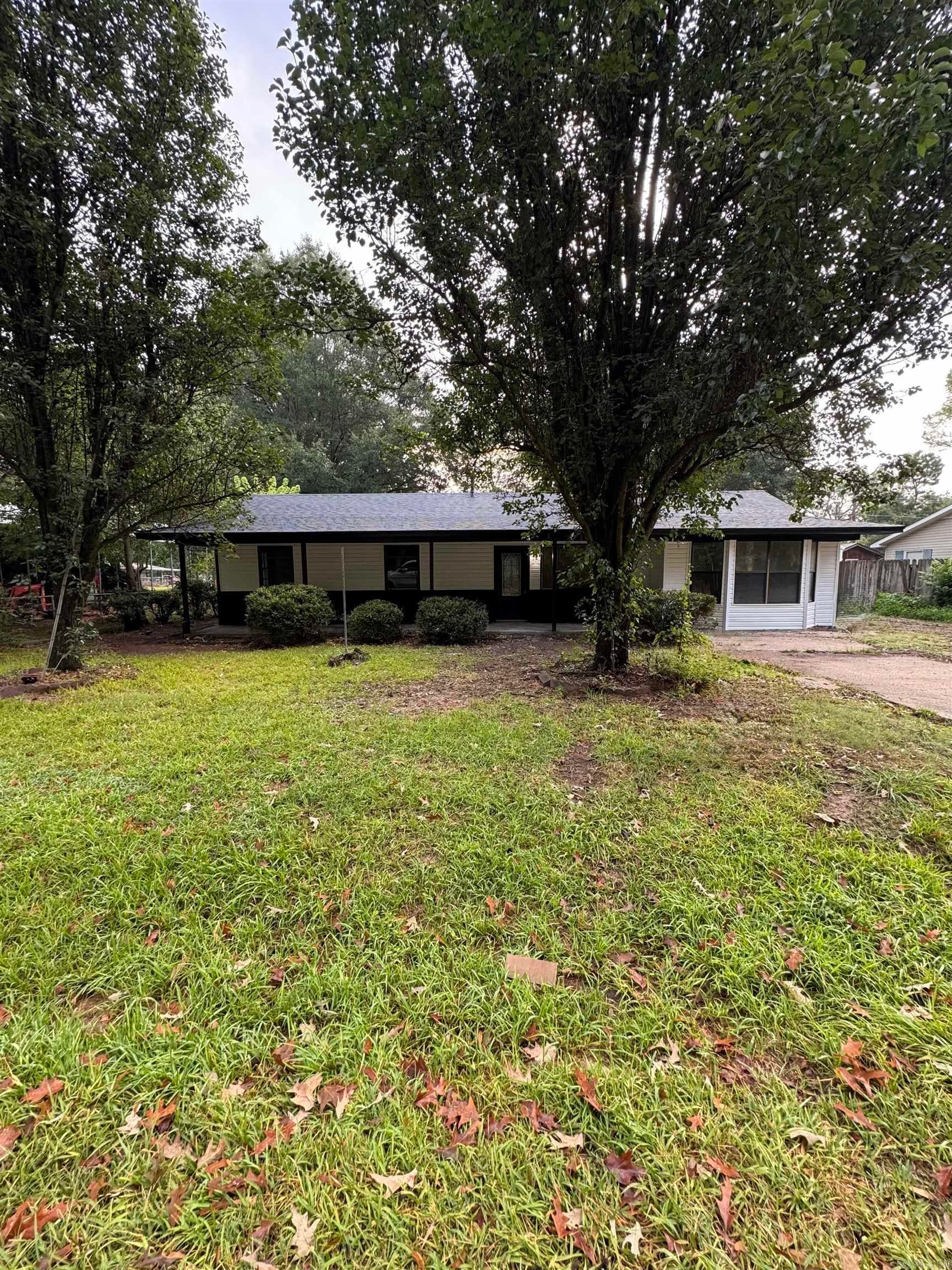 611 Fletcher — photo