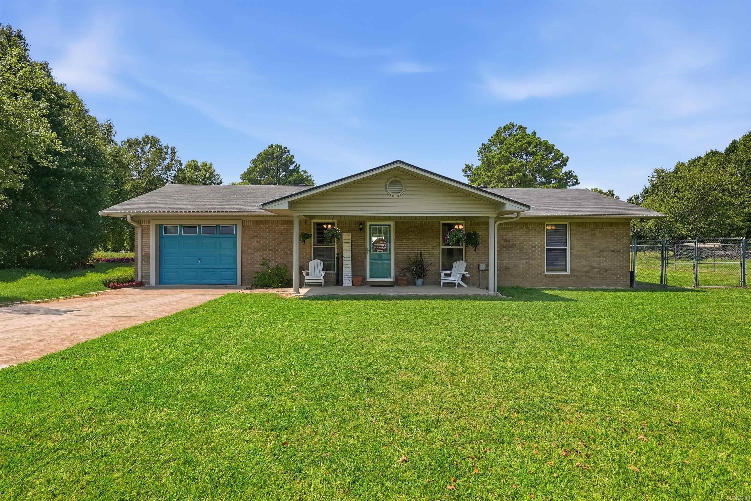 34 Janski Ln — photo