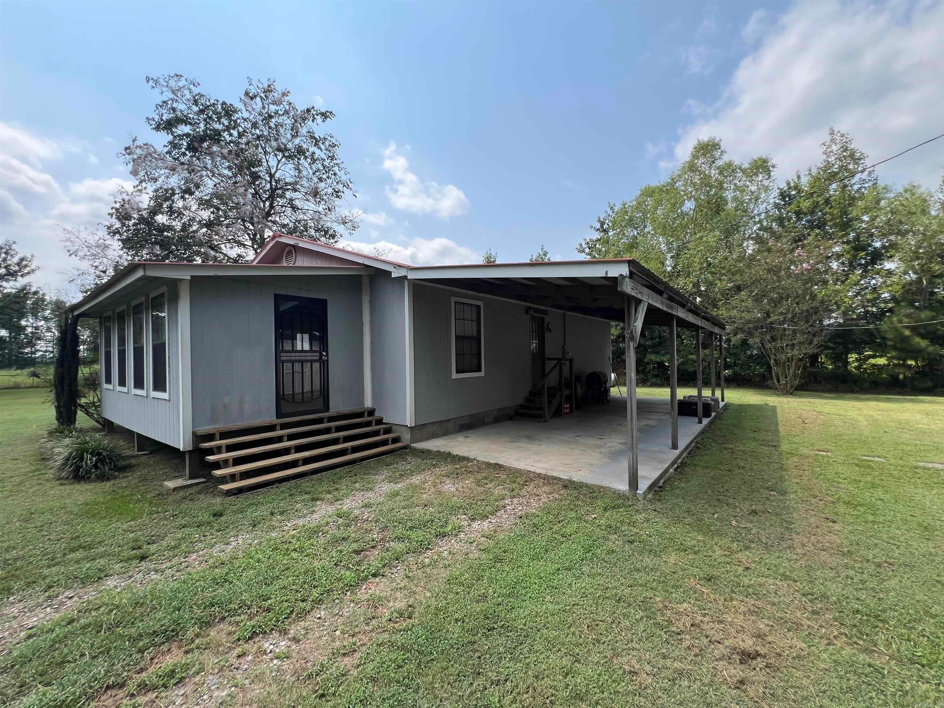 Home in Bald Knob, AR 72010 — photo 2