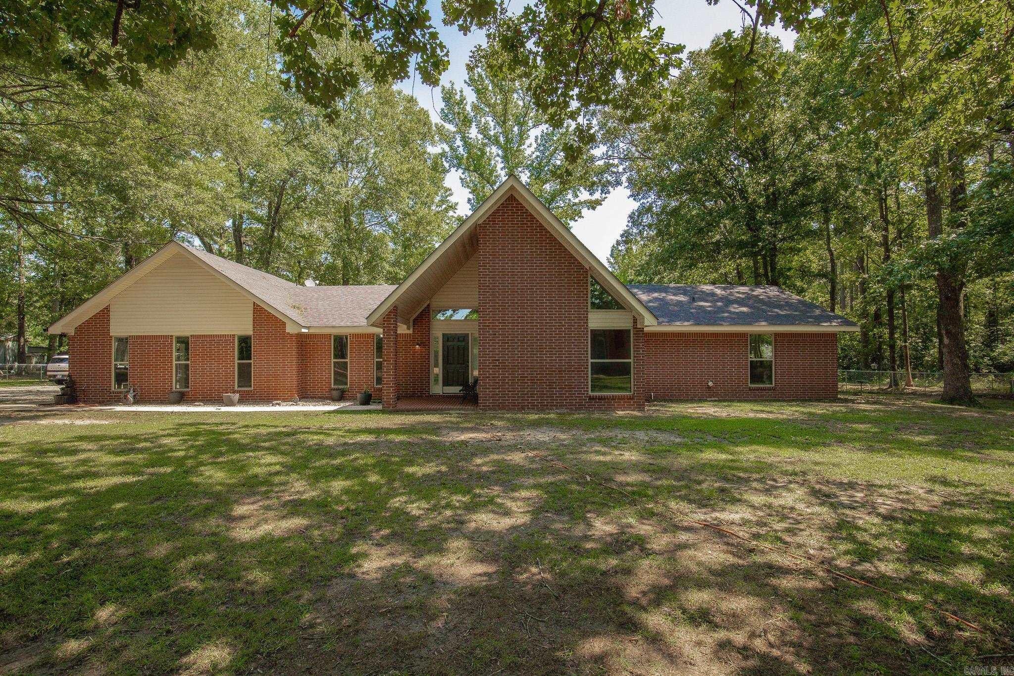 811 County Rd 67 — photo