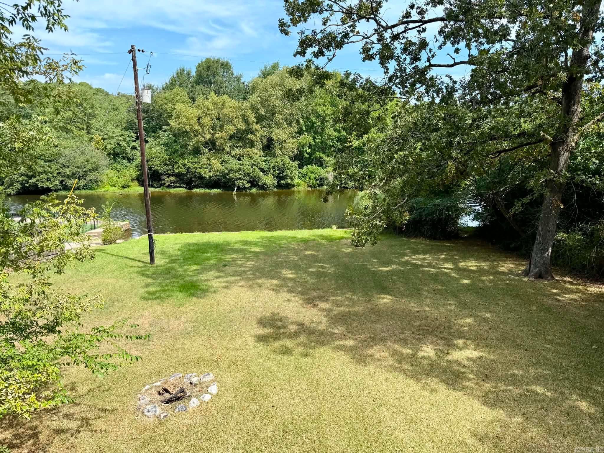 610 Randall Rd — photo