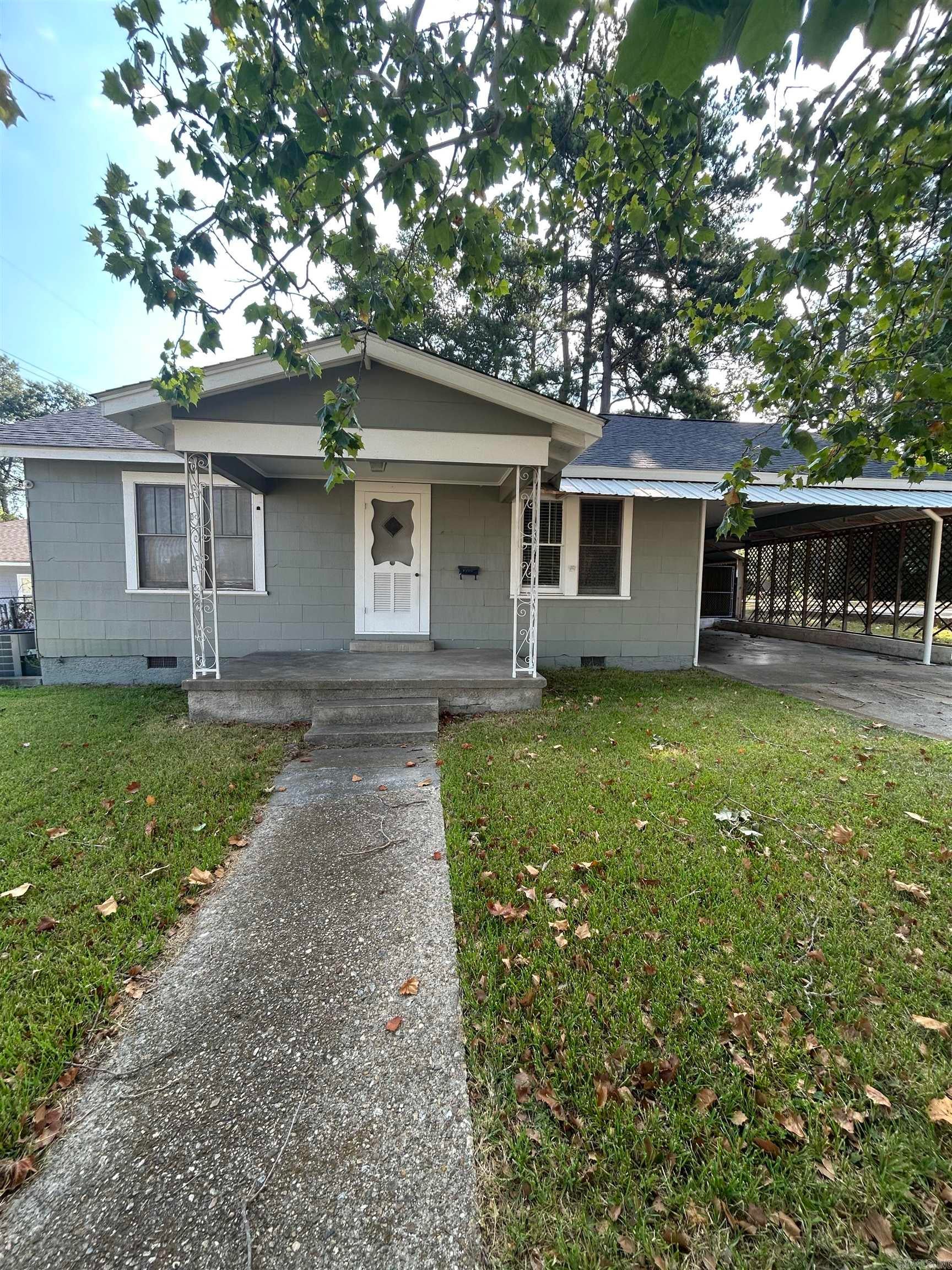 1113 N College Ave — photo