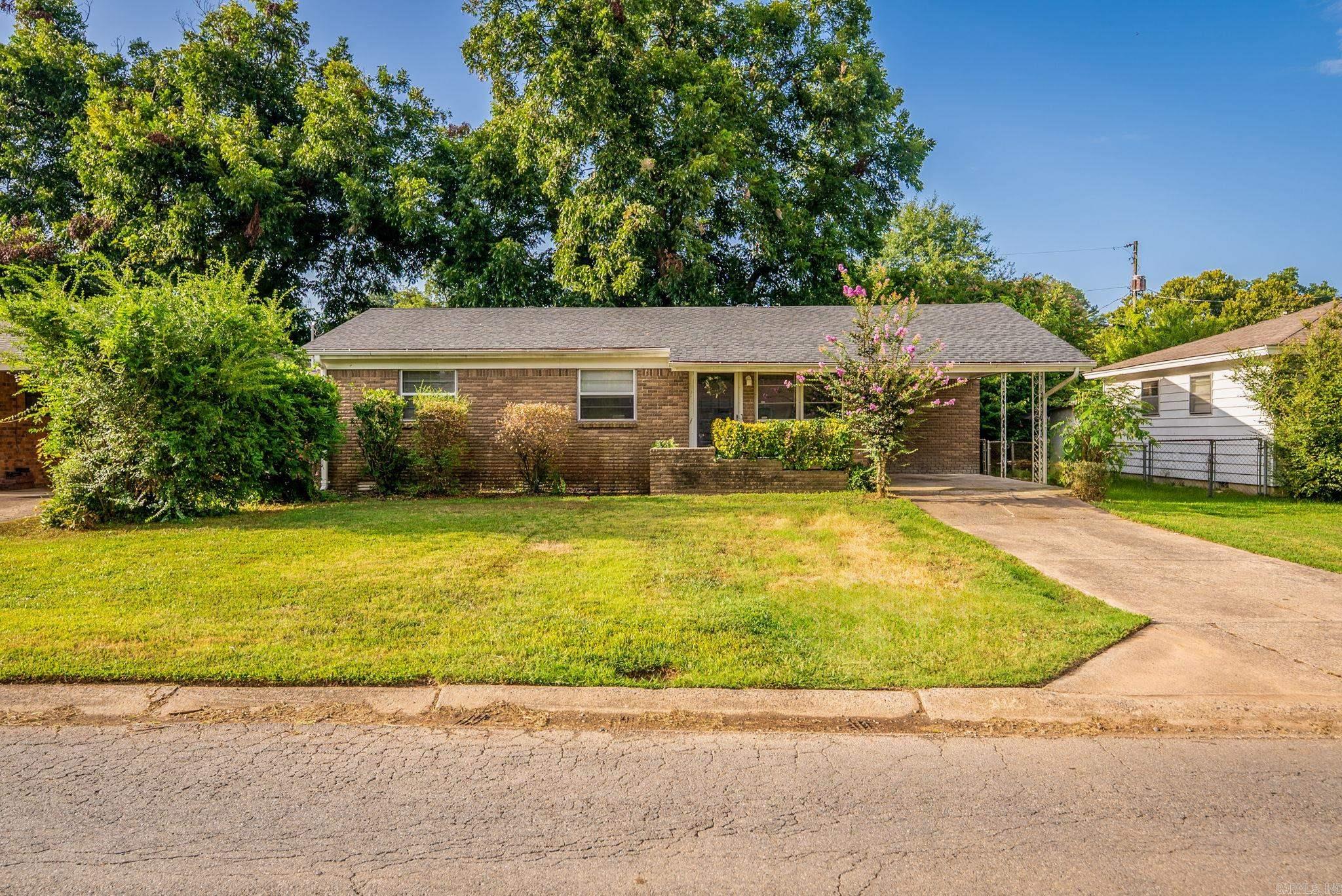 612 E Bethany Road — photo