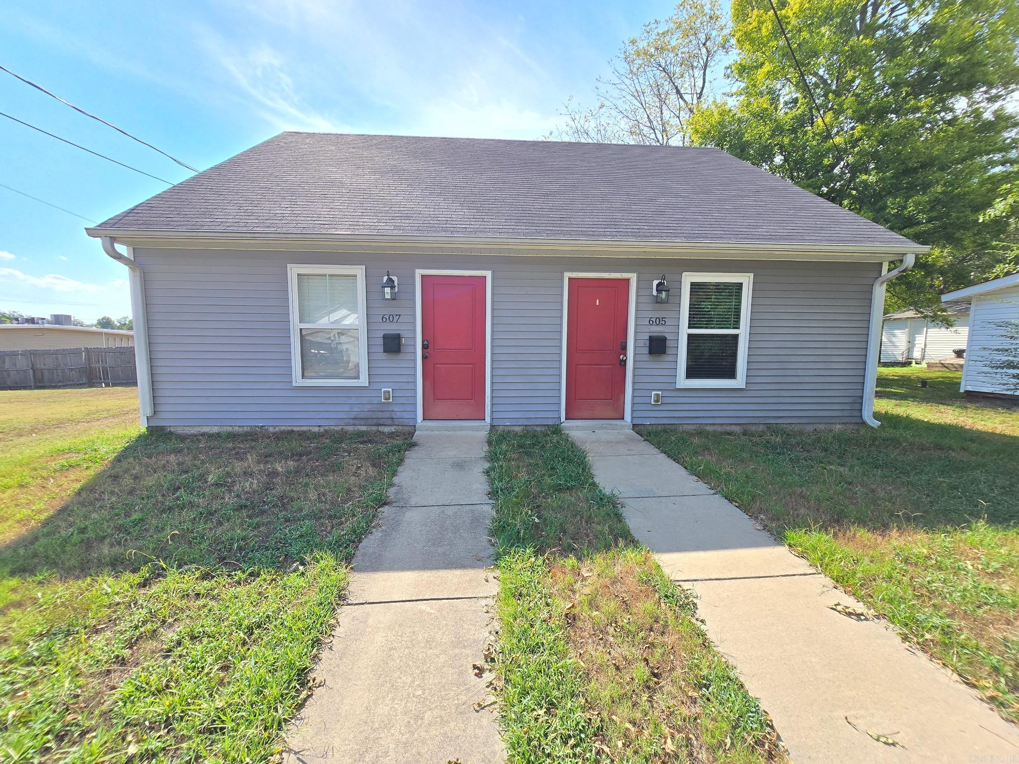607 S First Street — photo