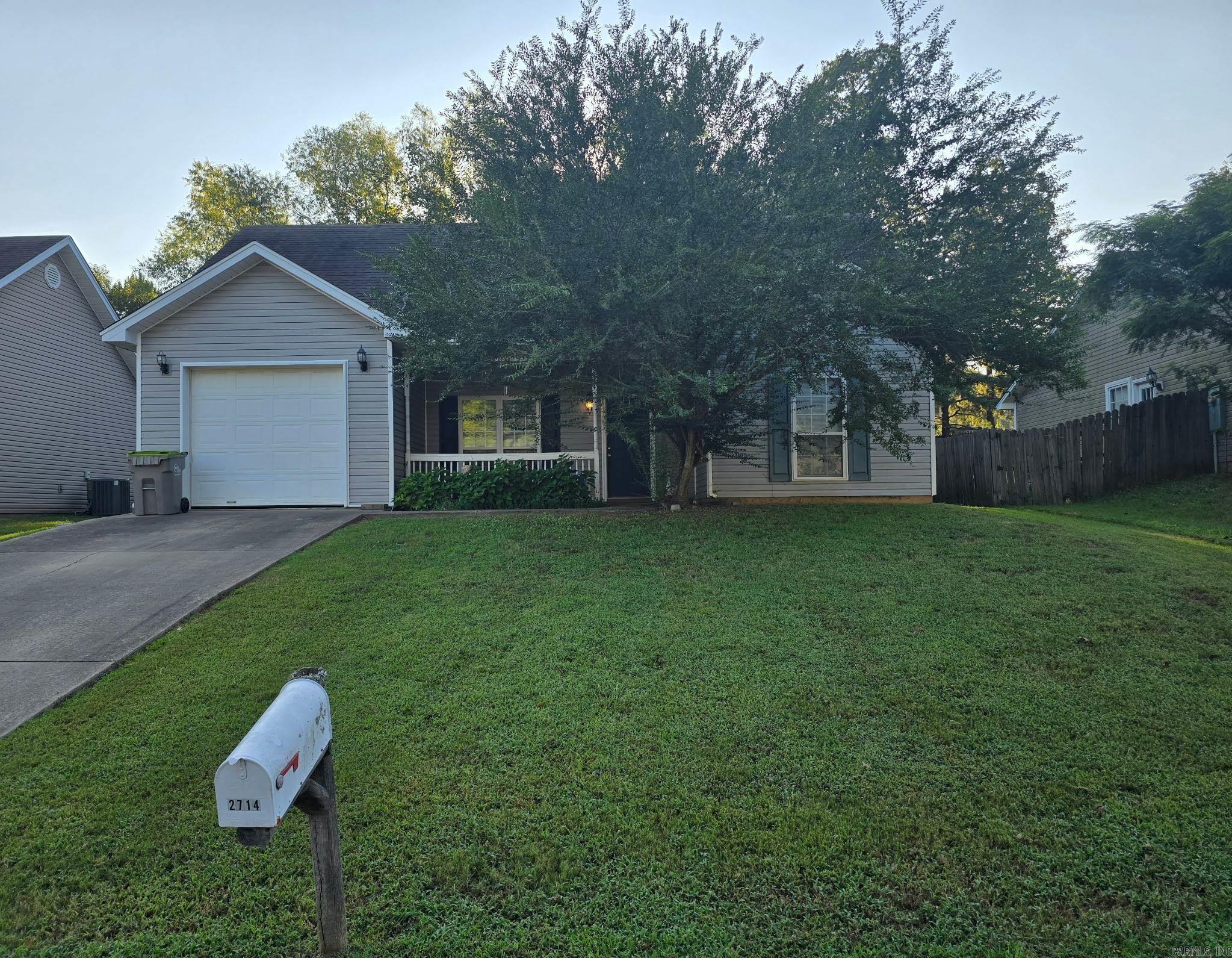2714 Gage Drive — photo