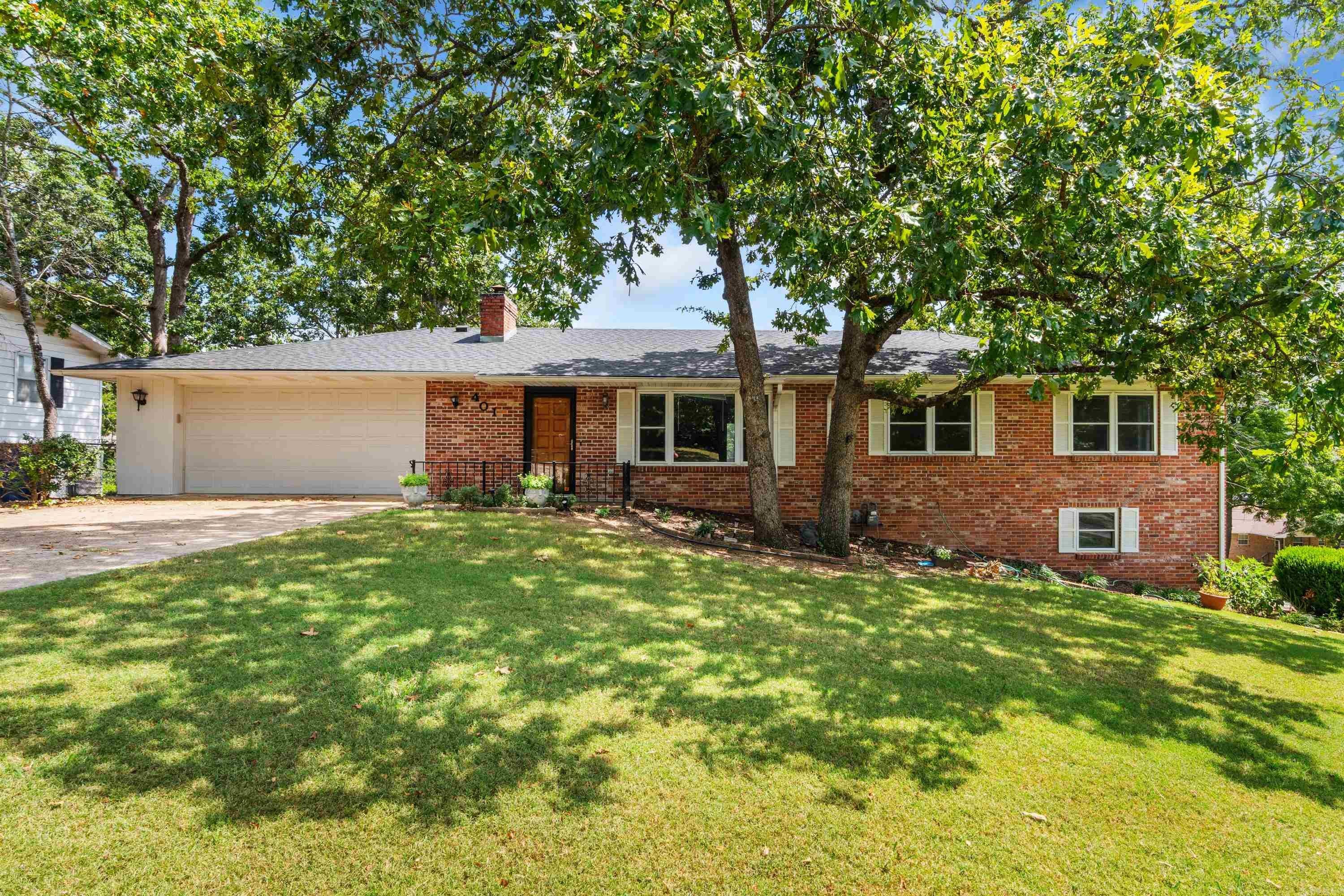 401 Westwood Drive — photo