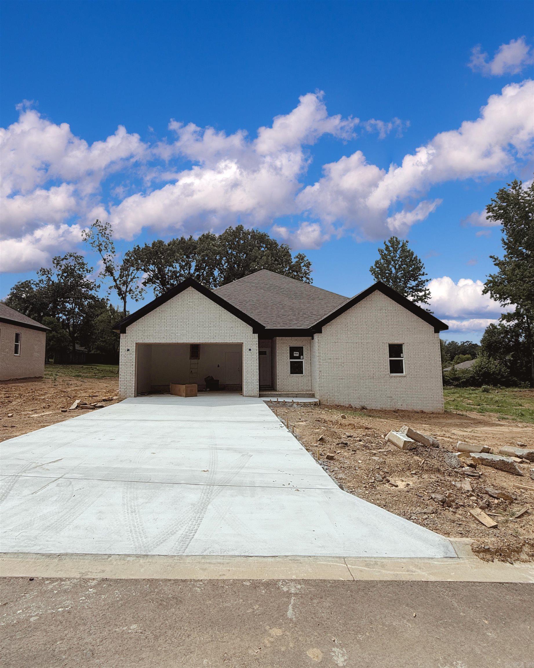 531 Madeleine Circle — photo