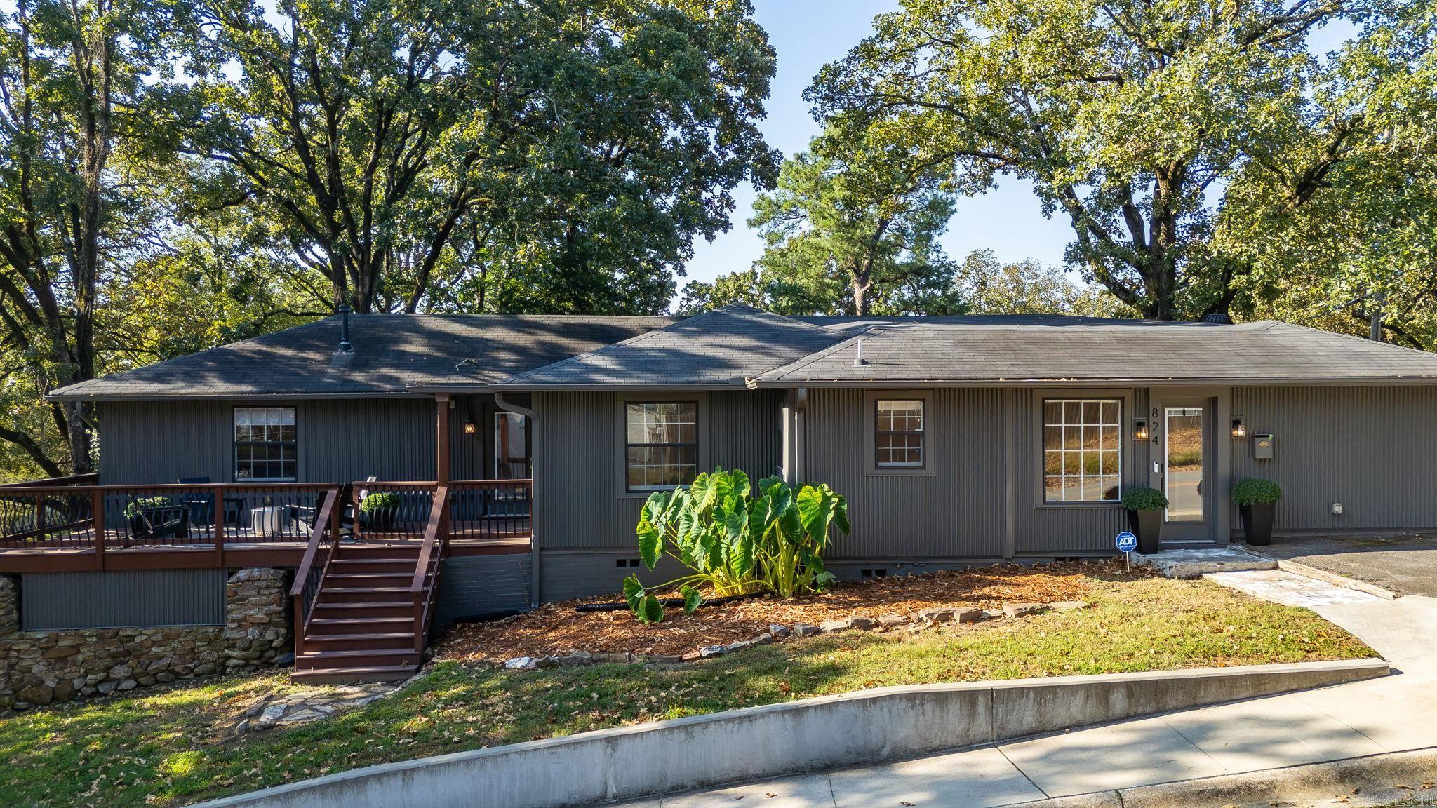 824 N Taylor Street — photo