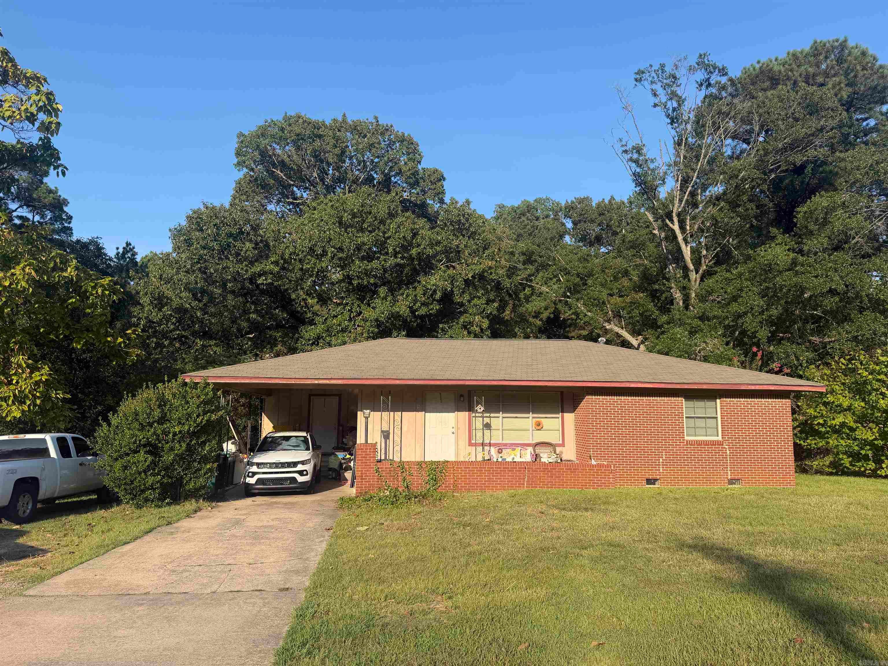 9305 Dollarway Road — photo
