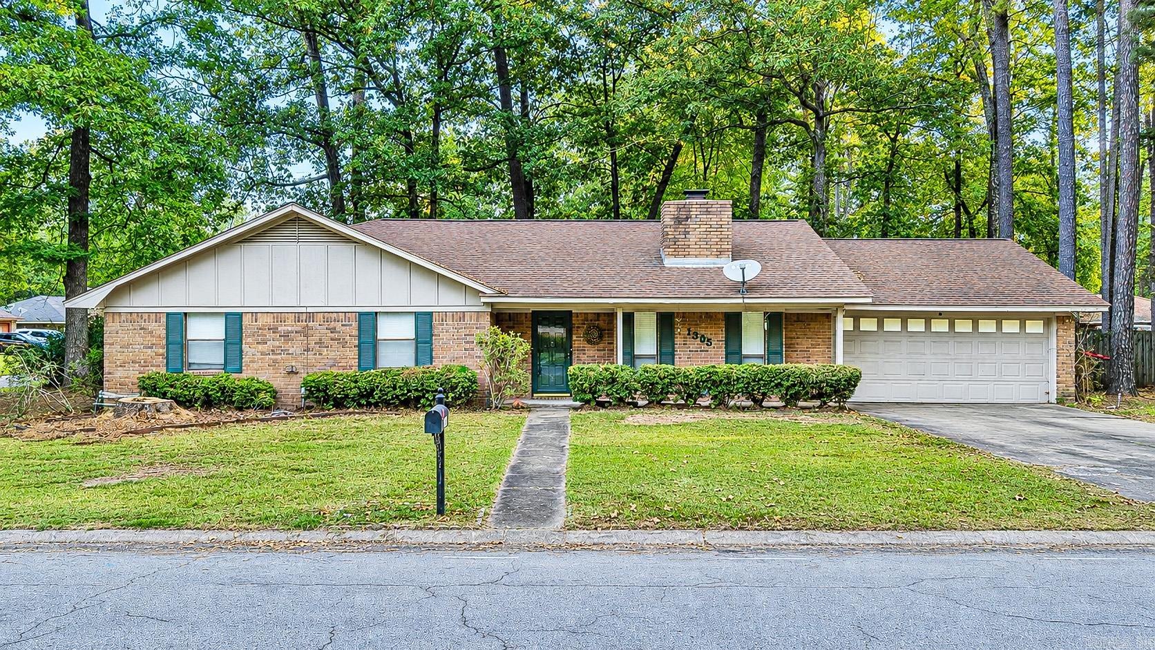 1305 War Eagle, Pine Bluff, AR 71603 — photo 2