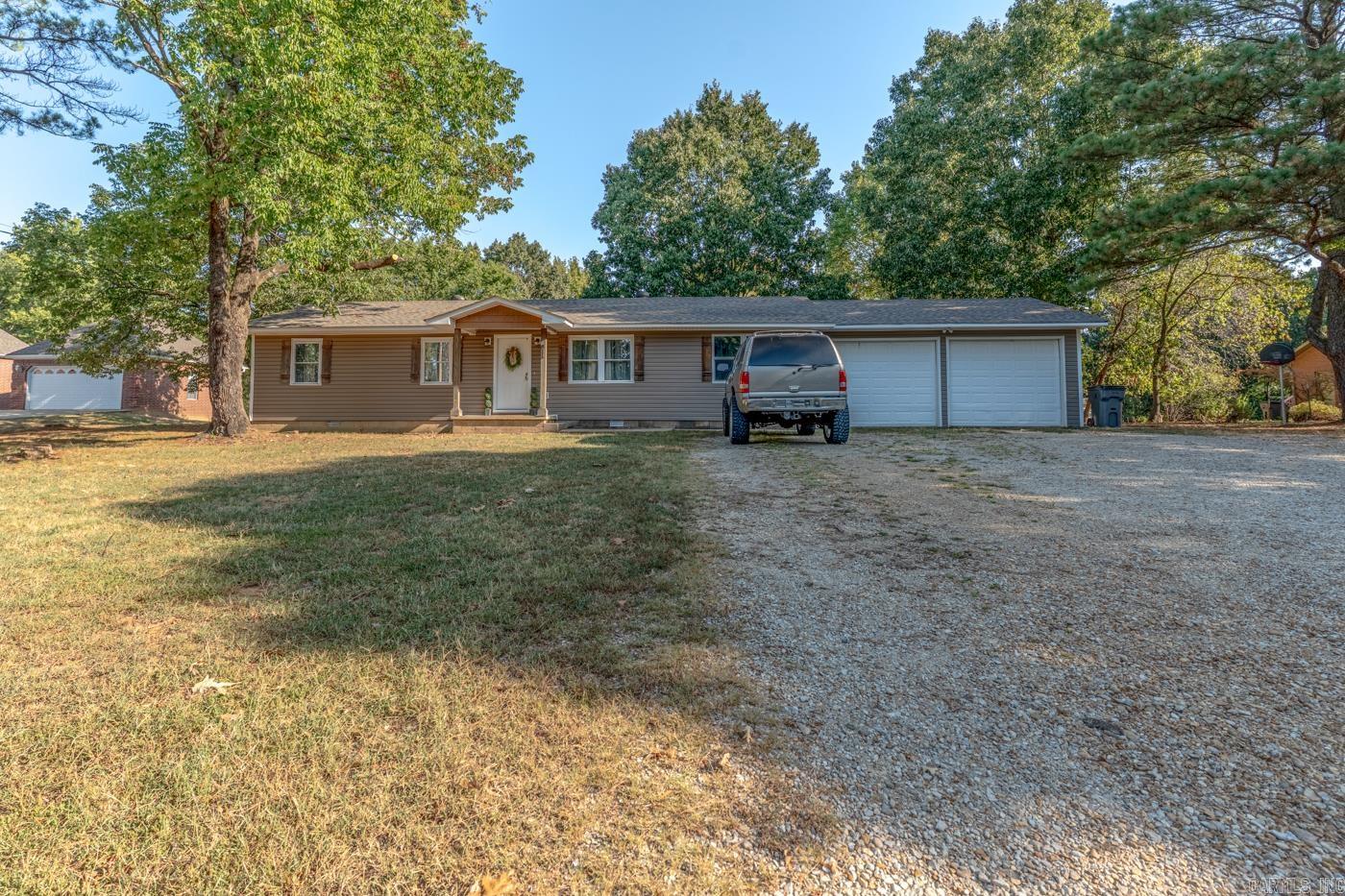 811 Thorne Dr — photo