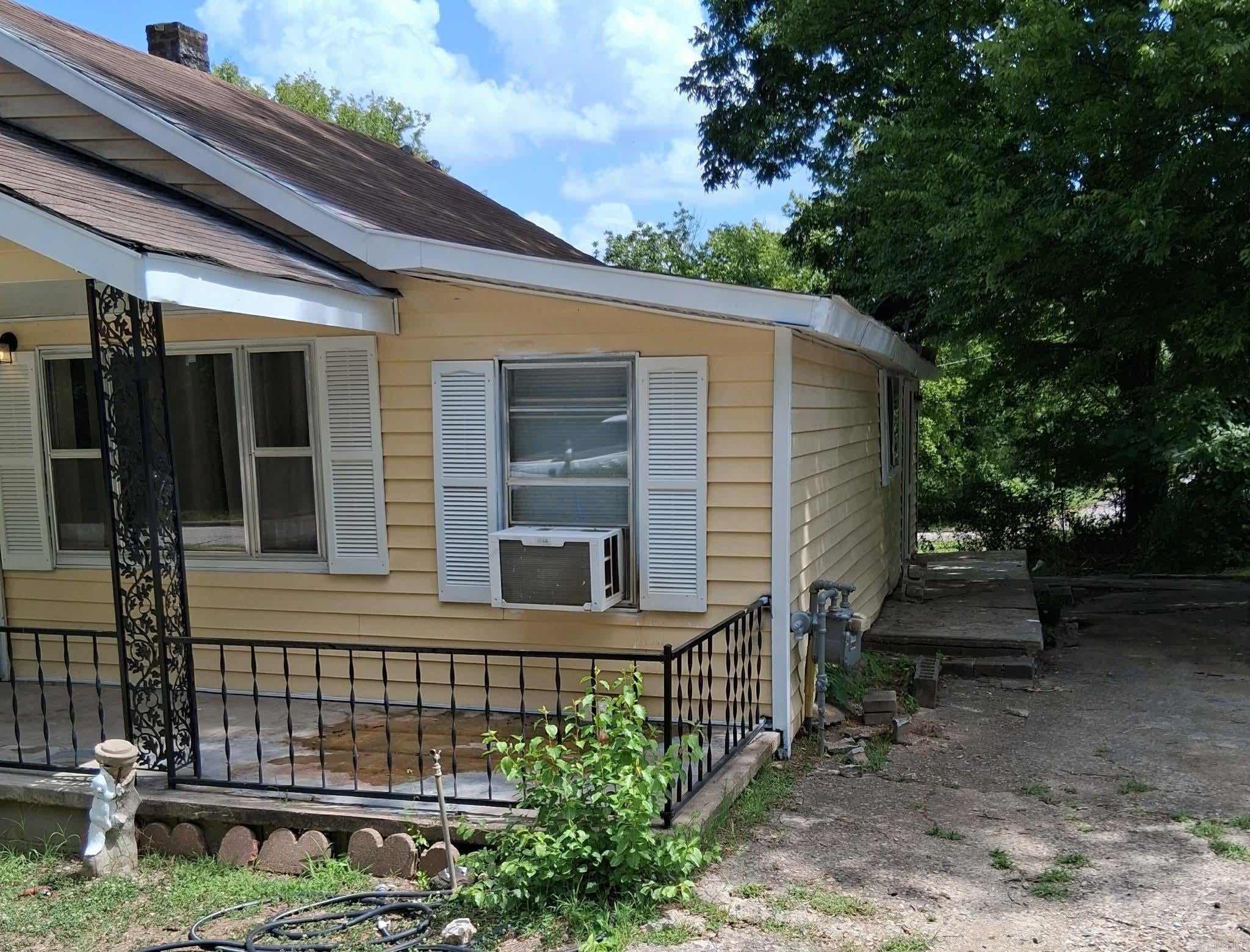 Home in Hot Springs, AR 71901 — photo 2
