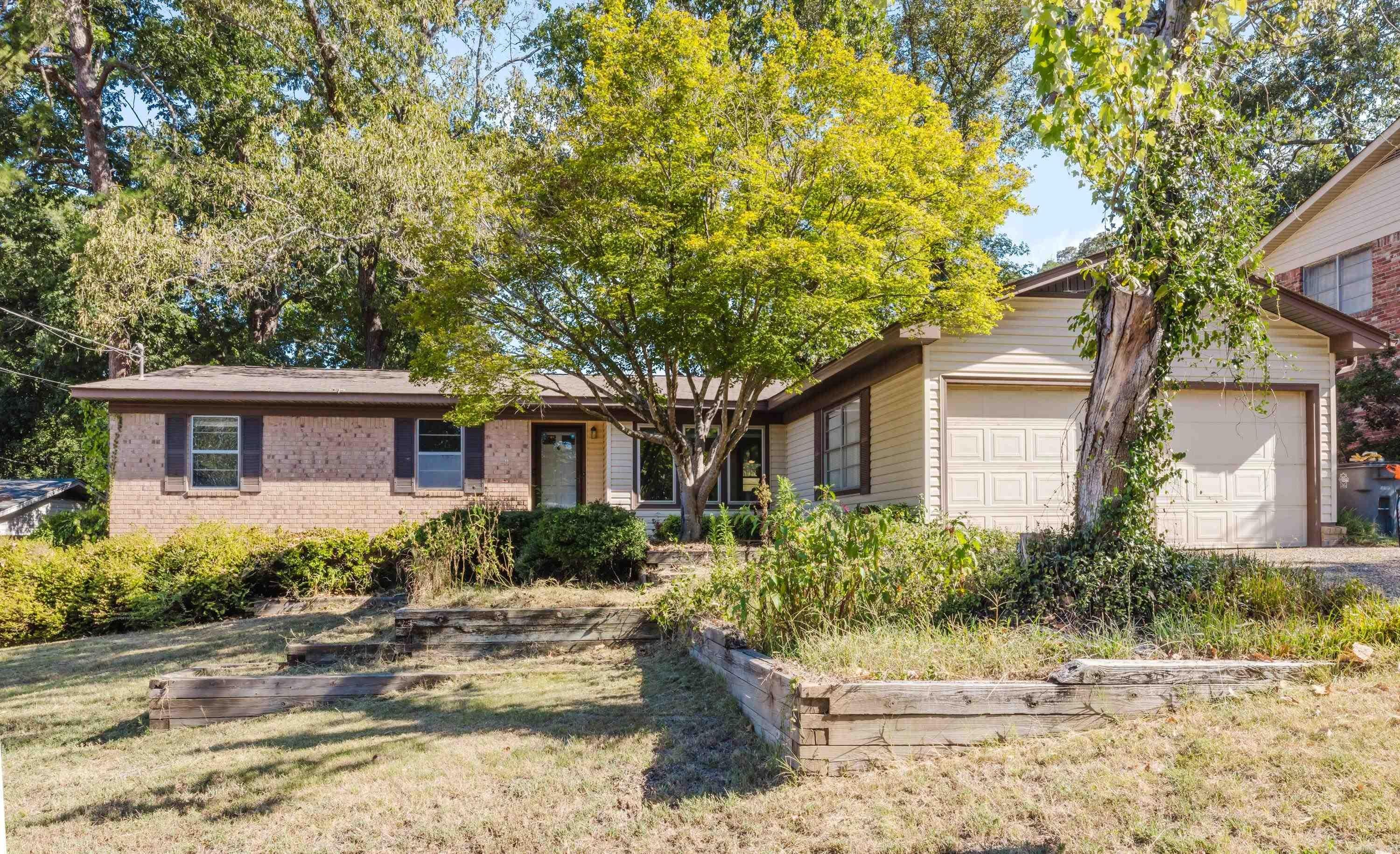 105 Glen Meadows — photo