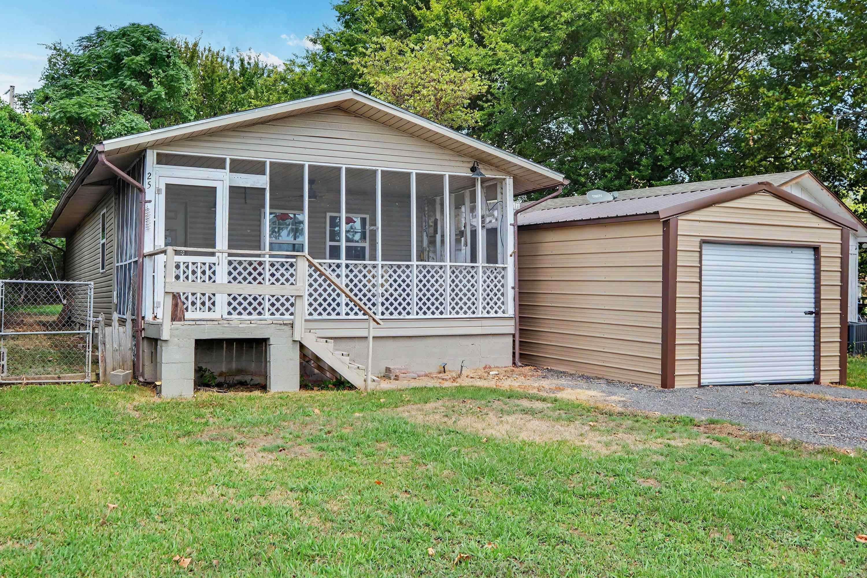 25 Shoreline Drive — photo
