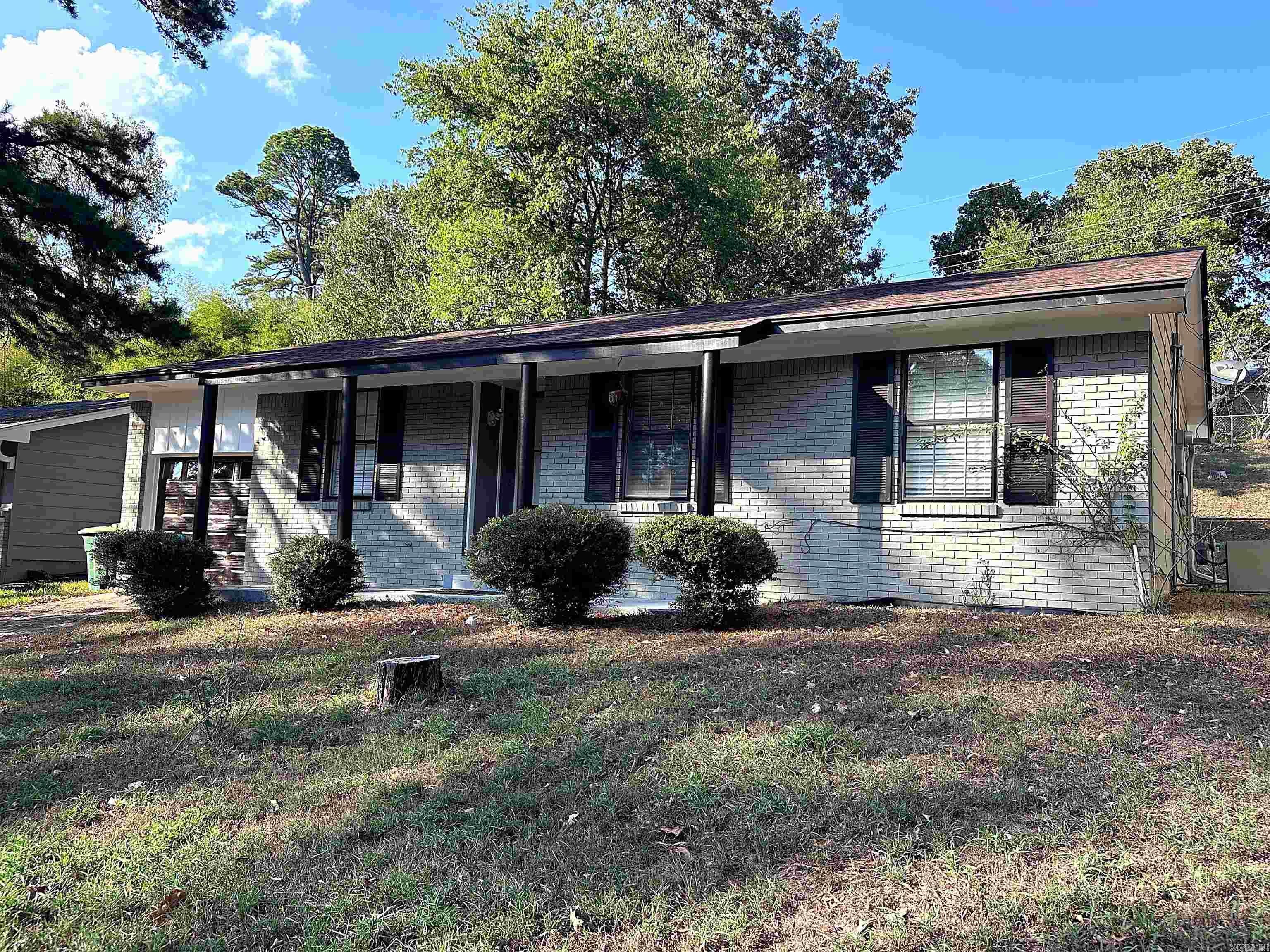 18 Glendale Drive — photo