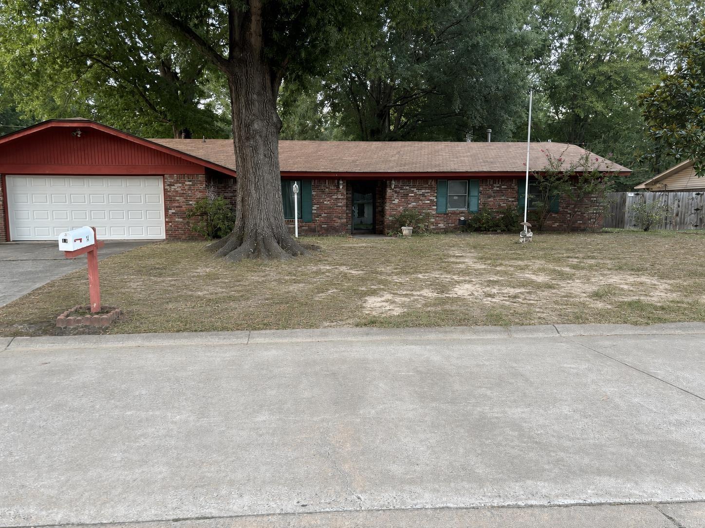 14 Shady Lane Drive — photo