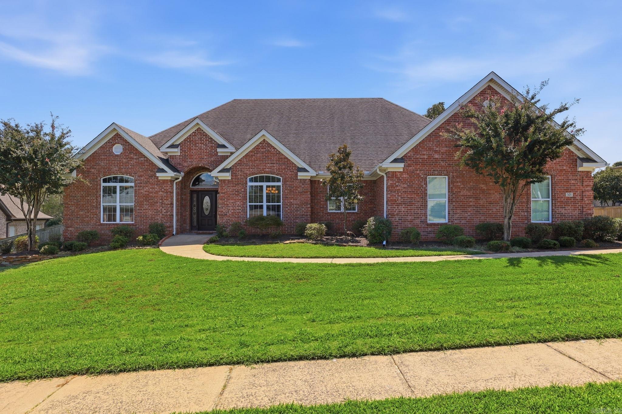 301 Cedar Drive — photo