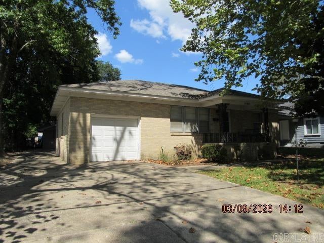 1460 Scott Street — photo