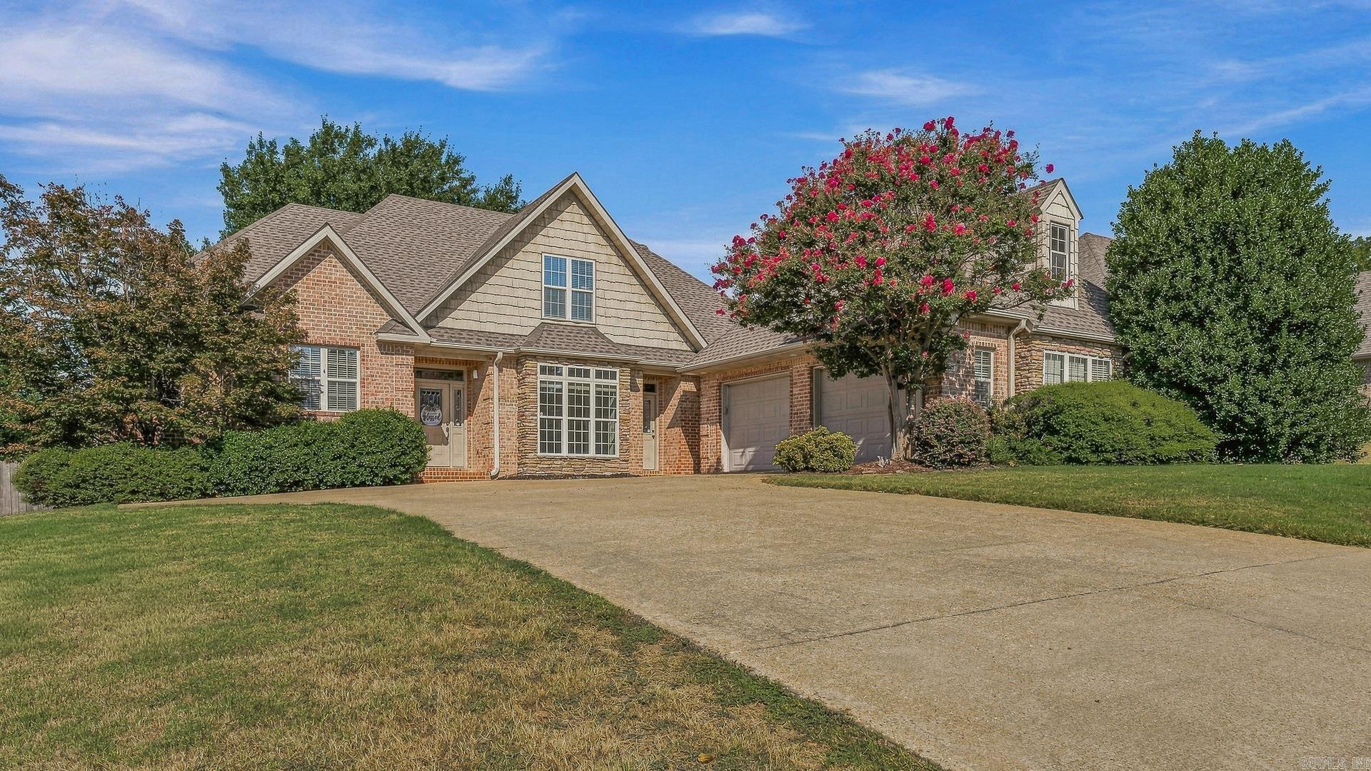 5201 Providence Circle — photo