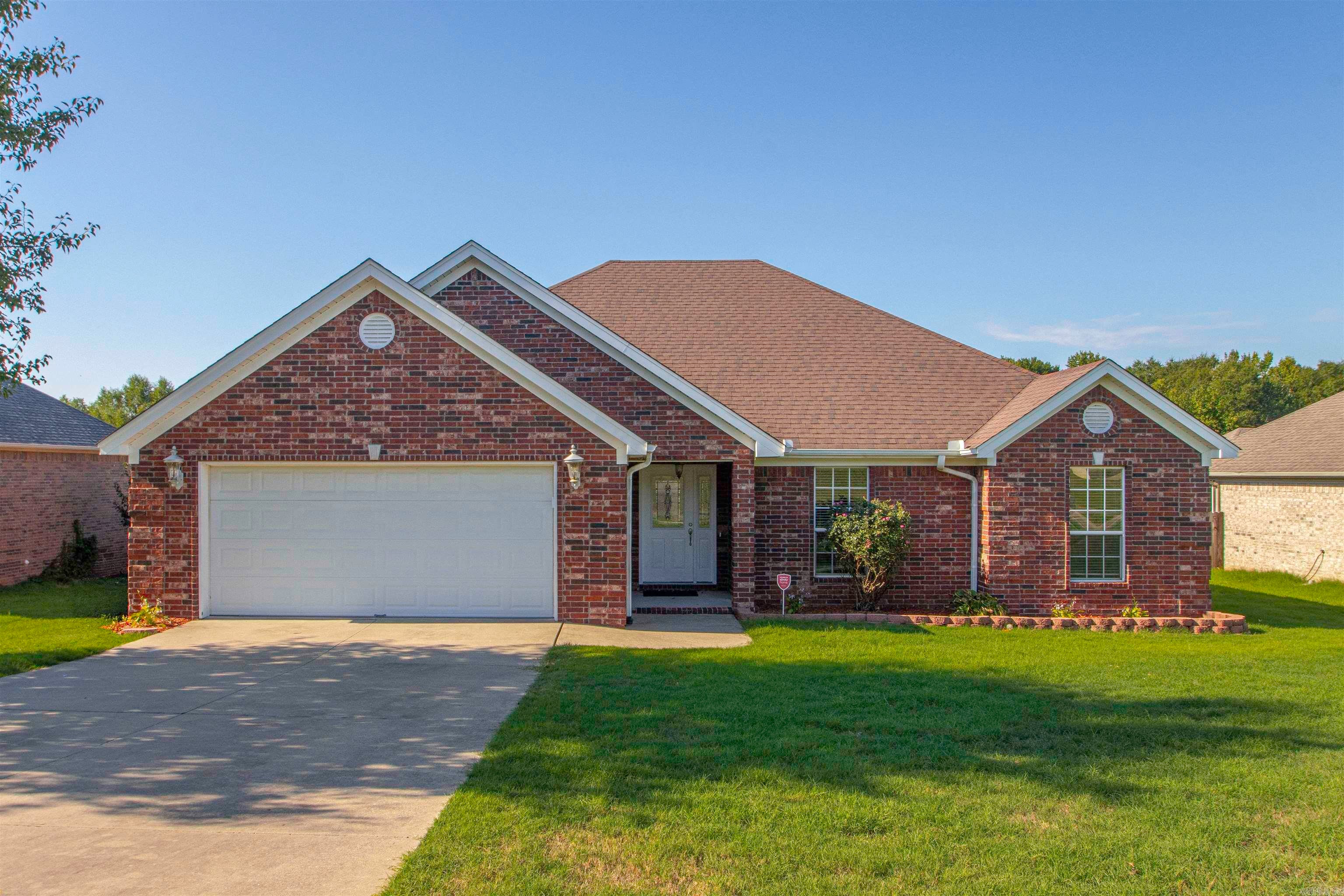 3409 N Ridge Dr — photo