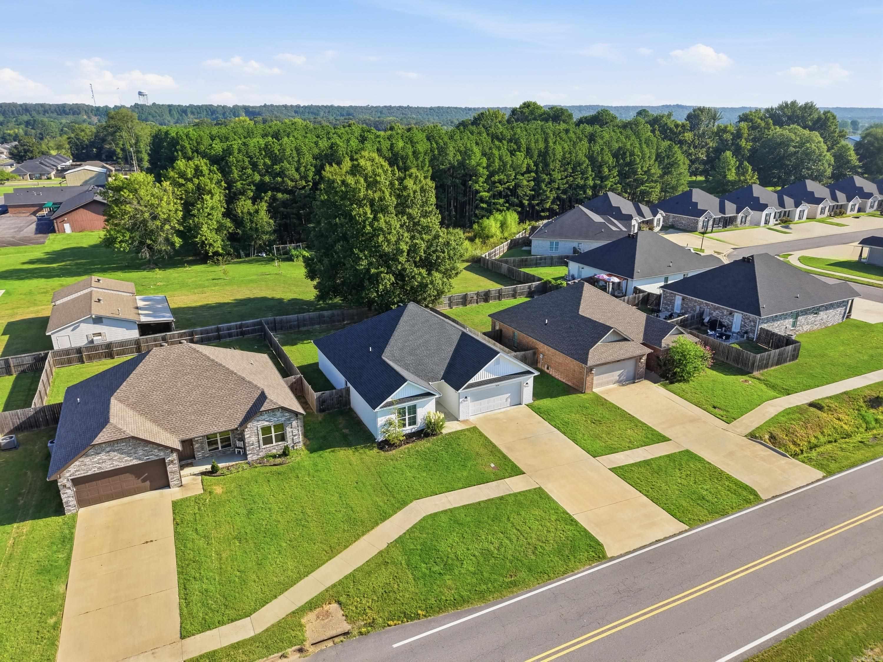 1430 E Siebenmorgen, Conway, AR 72034 — photo 2