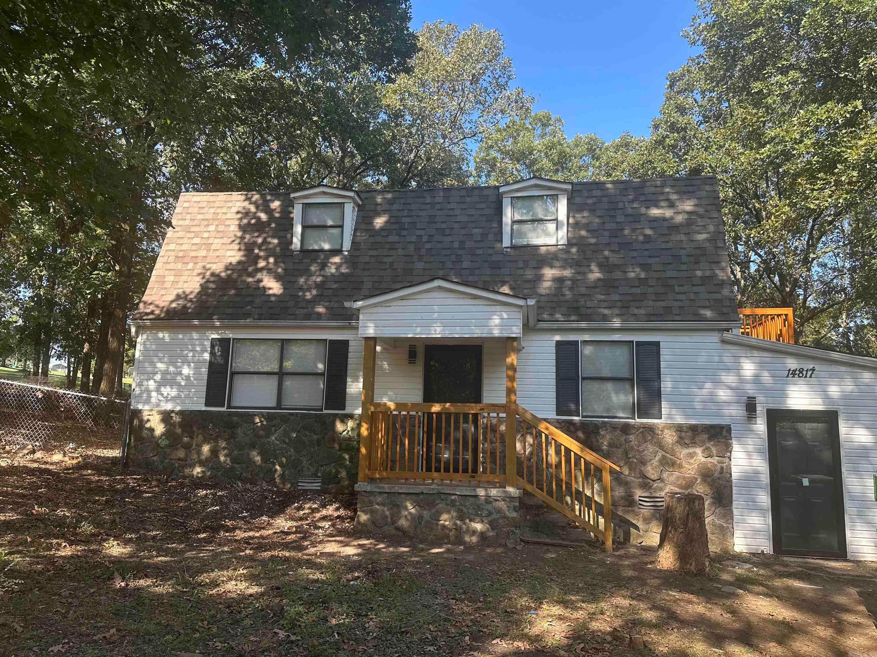 14817 Twin Dr — photo