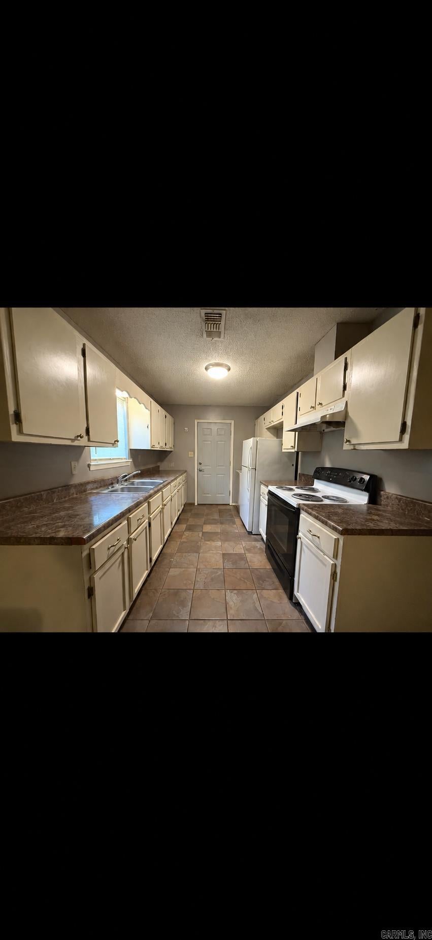 Home in Hope, AR 71801 — photo 3