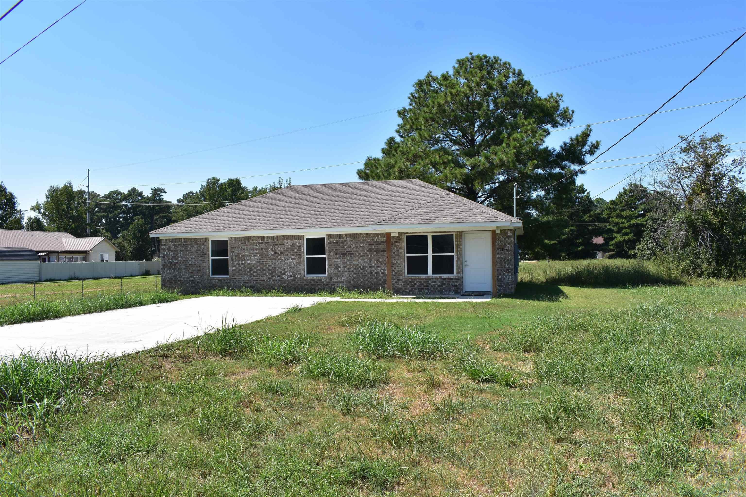 105 Olyvia Circle — photo