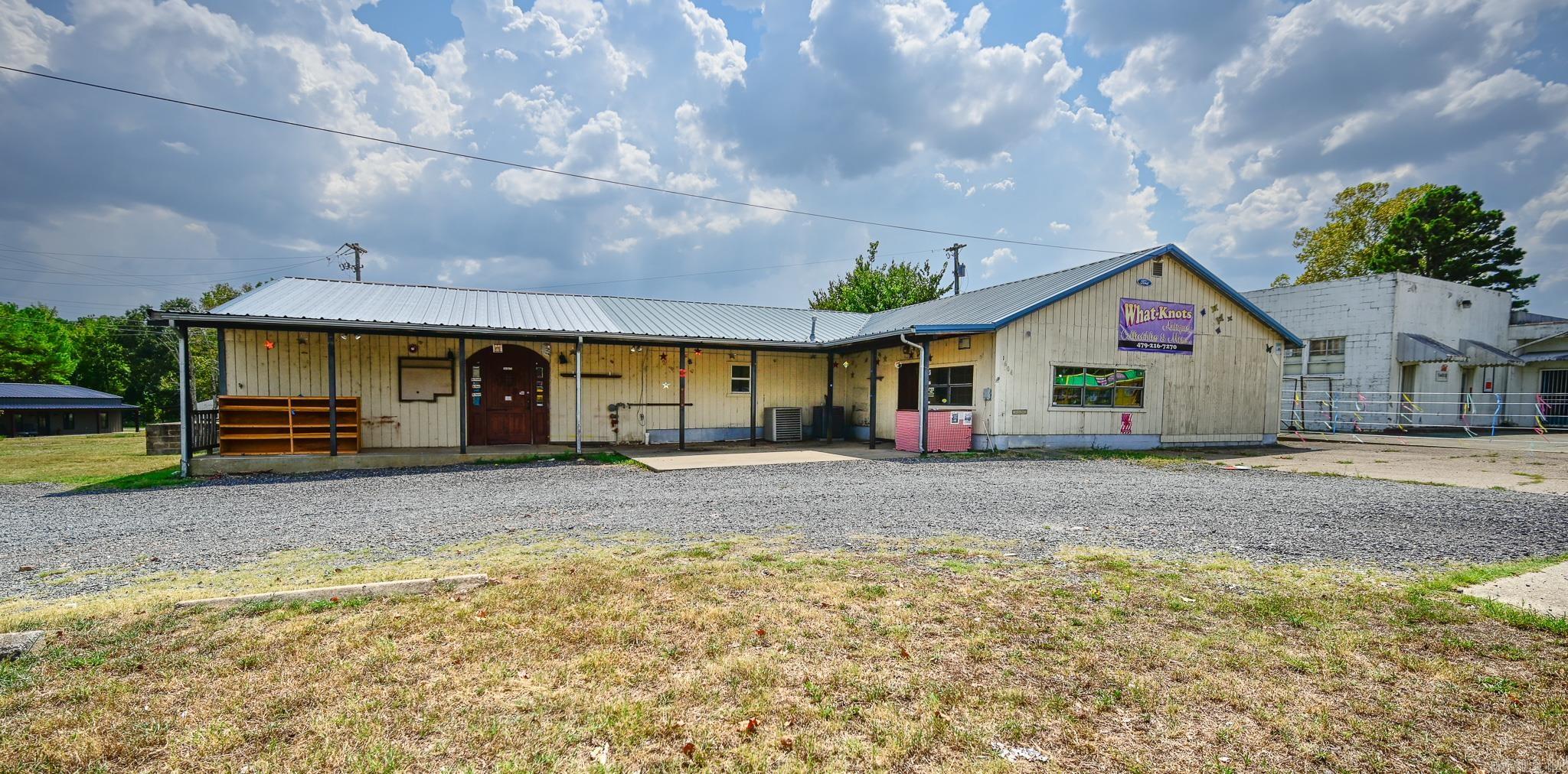 1604 Hwy 71 So. — photo