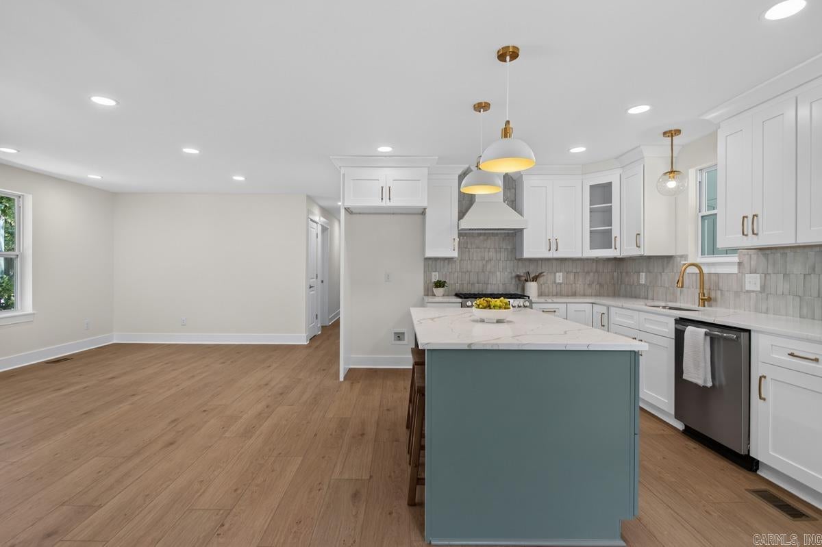 Home in Little Rock, AR 72205 — photo 2