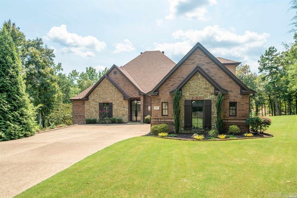 311 Oak Shores Circle — photo