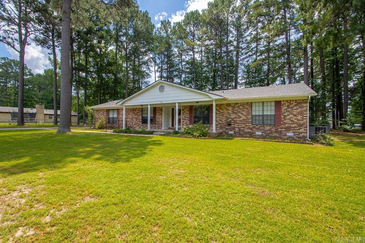 Home in Bryant, AR 72022 — photo 2