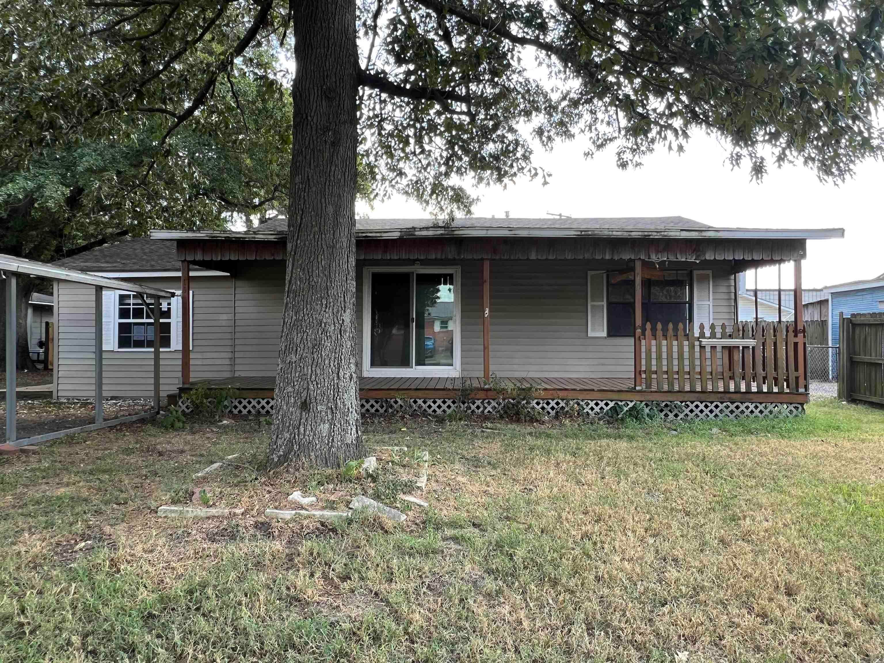 1109 Eastwood Street — photo