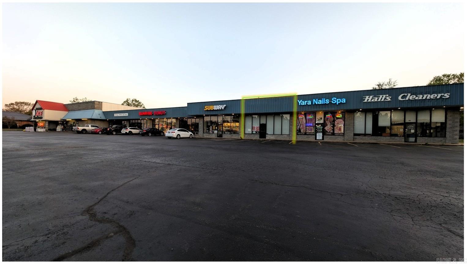 2112 W Beebe Capps Expressway — photo