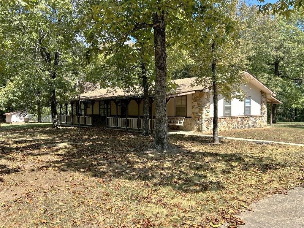 2631 Hub Willis Road — photo