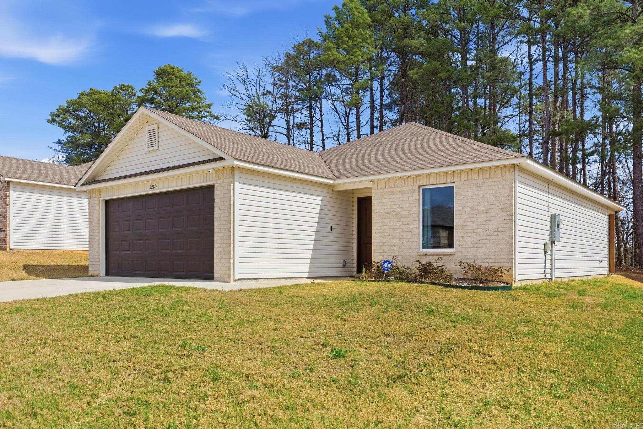 1280 Meadows Dr — photo