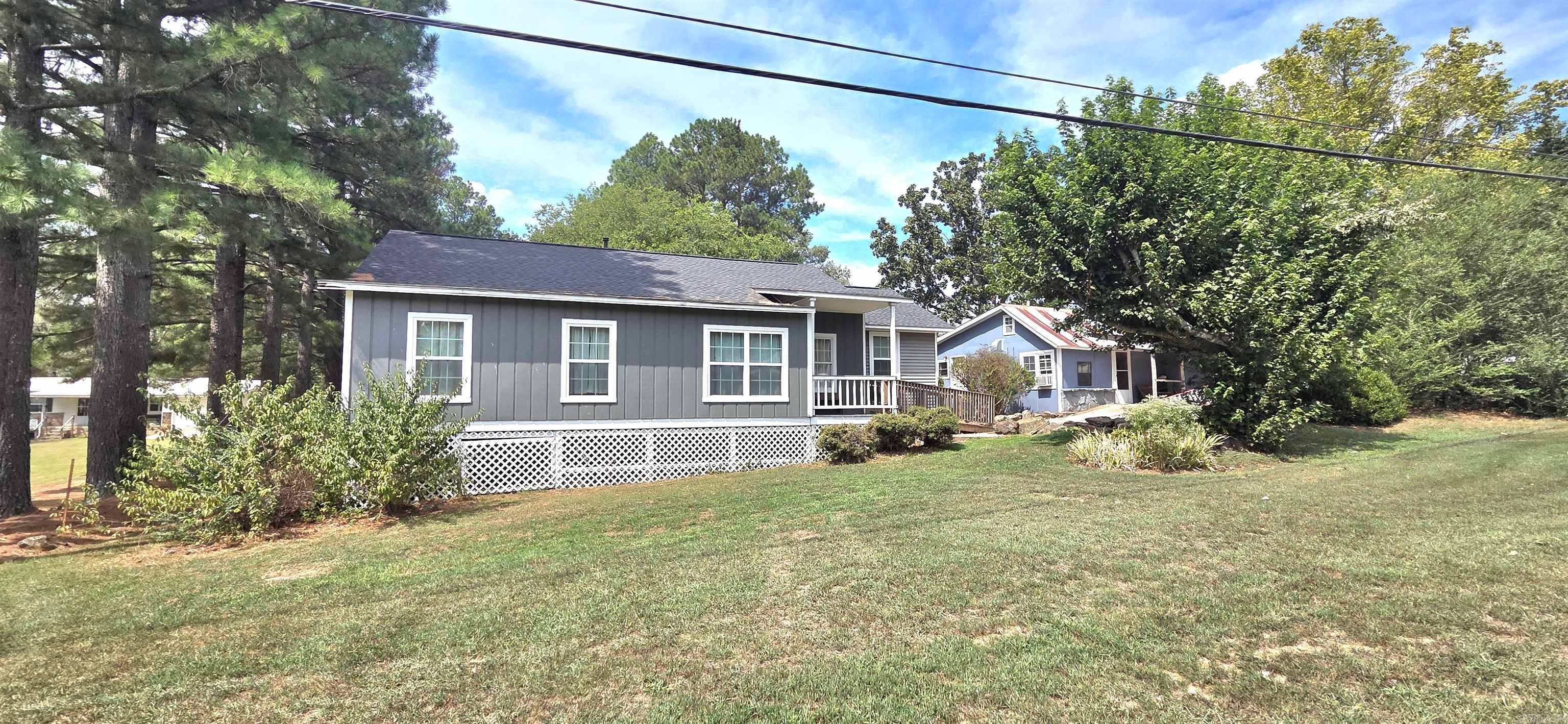 401 S Hwy 5 — photo
