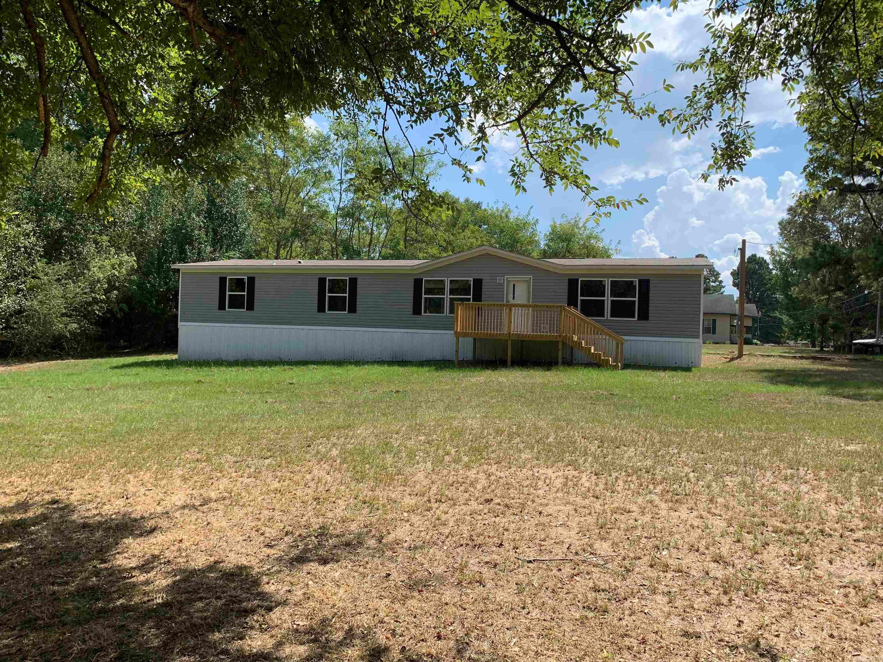 1005 S Bradley Street — photo