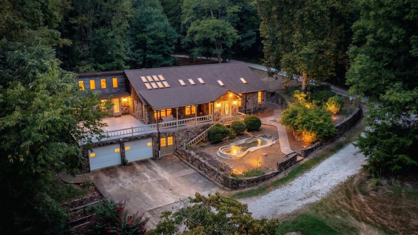 1223 Eagle Point Road — photo
