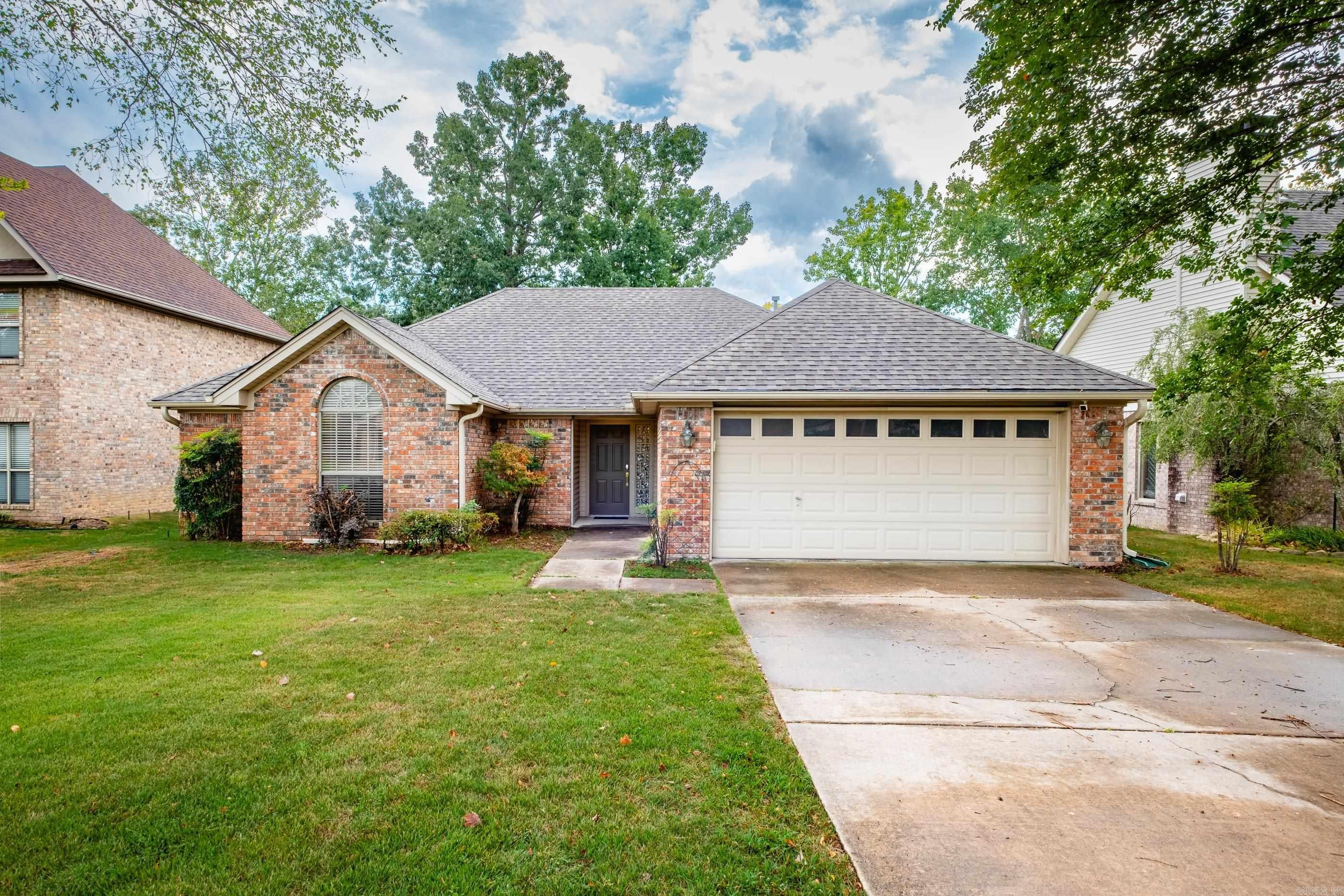 210 Chantilly Circle — photo