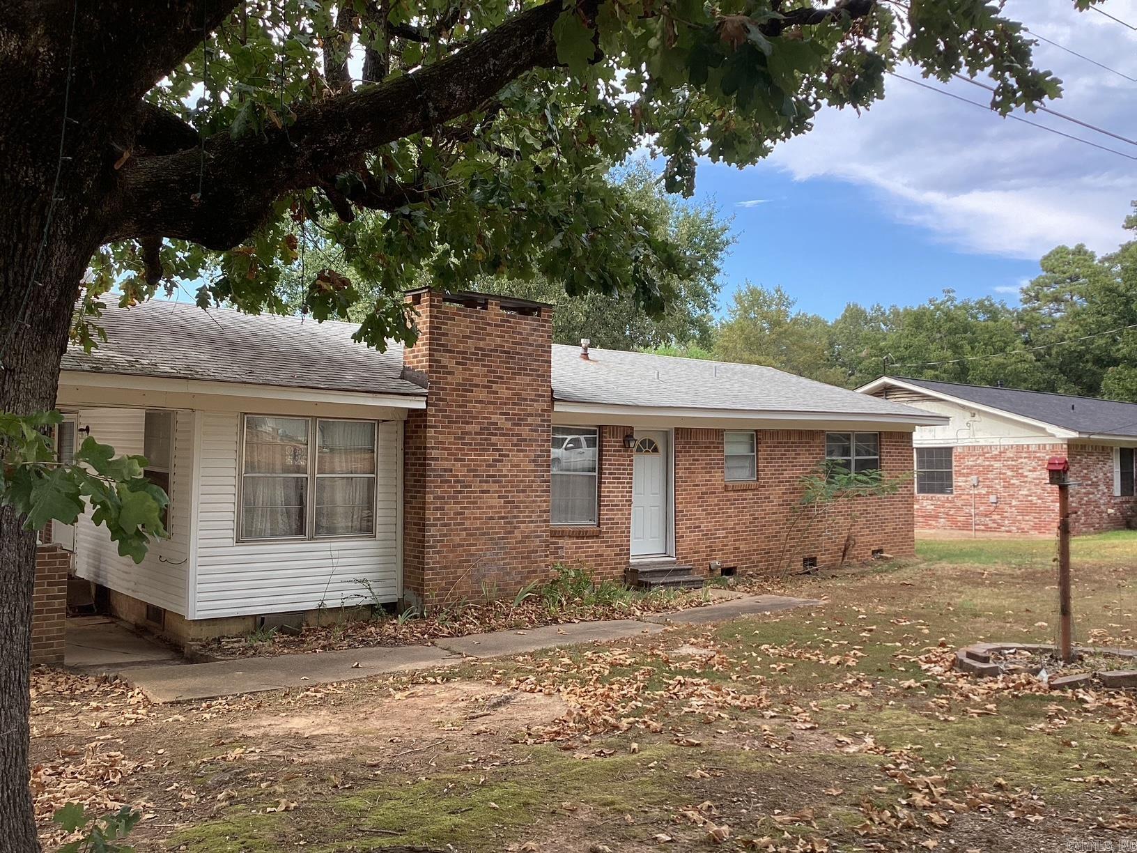 1612 Sunset Dr — photo