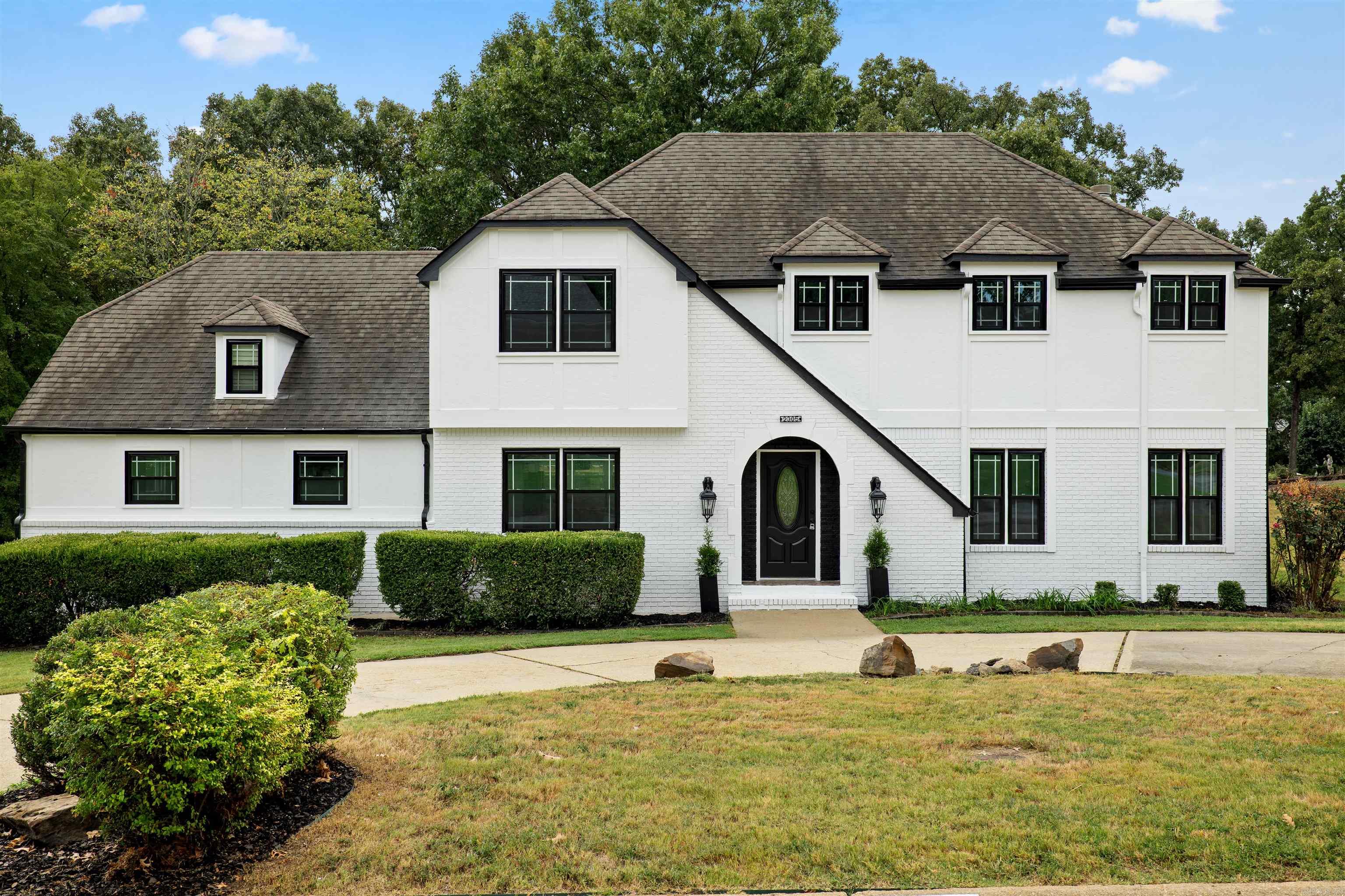 2305 Paula Drive — photo