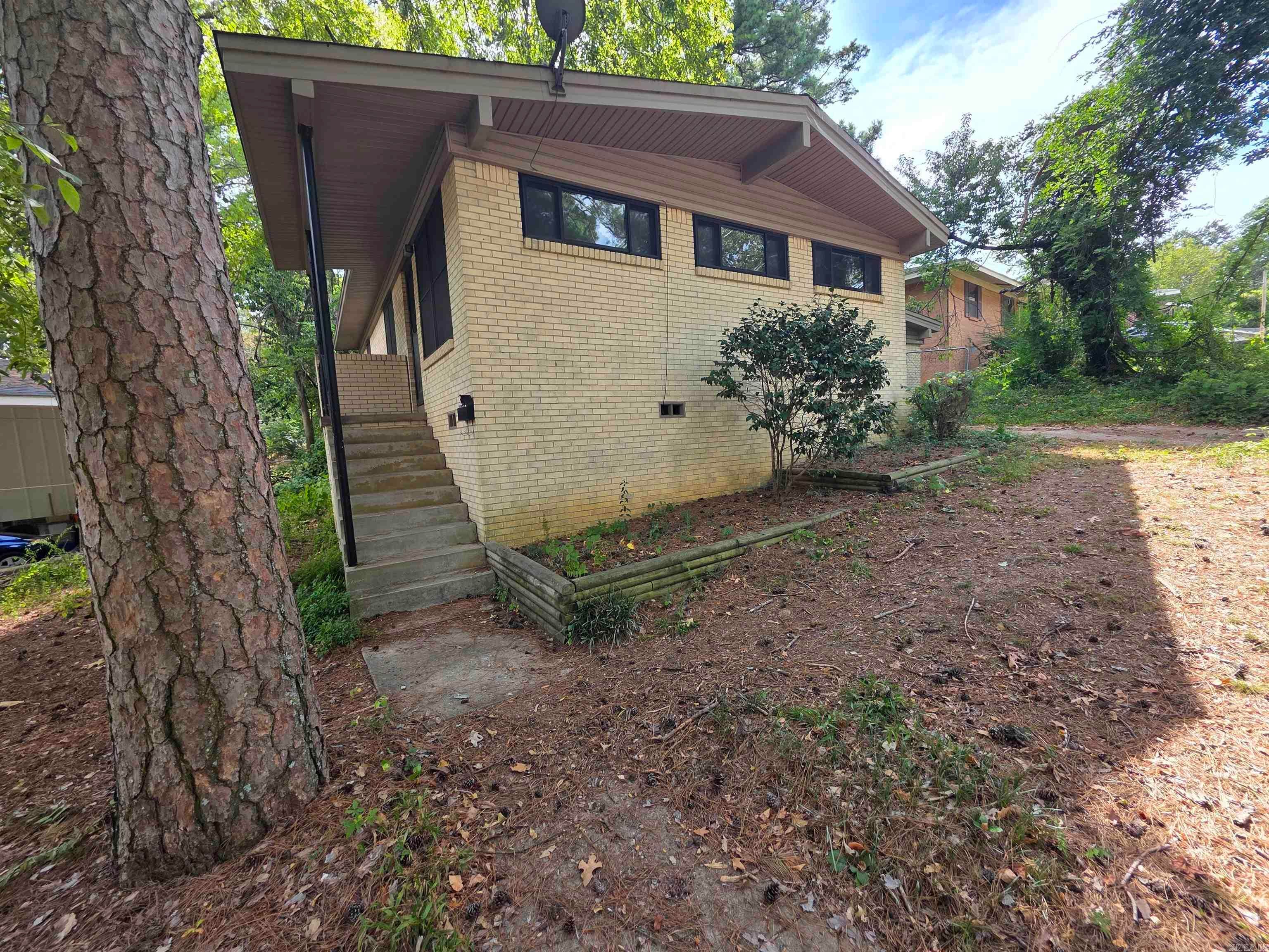 19 Woodcliff Circle — photo