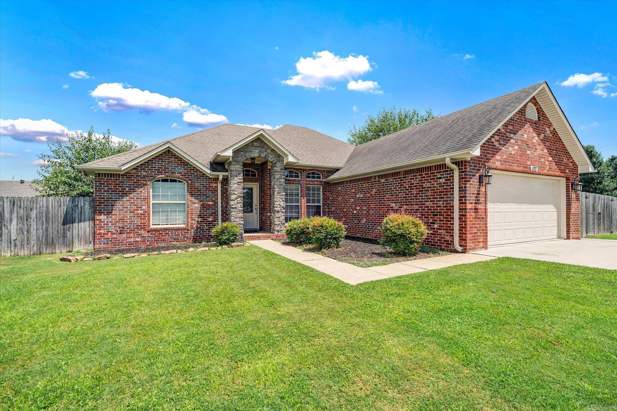 102 Lenford Drive — photo