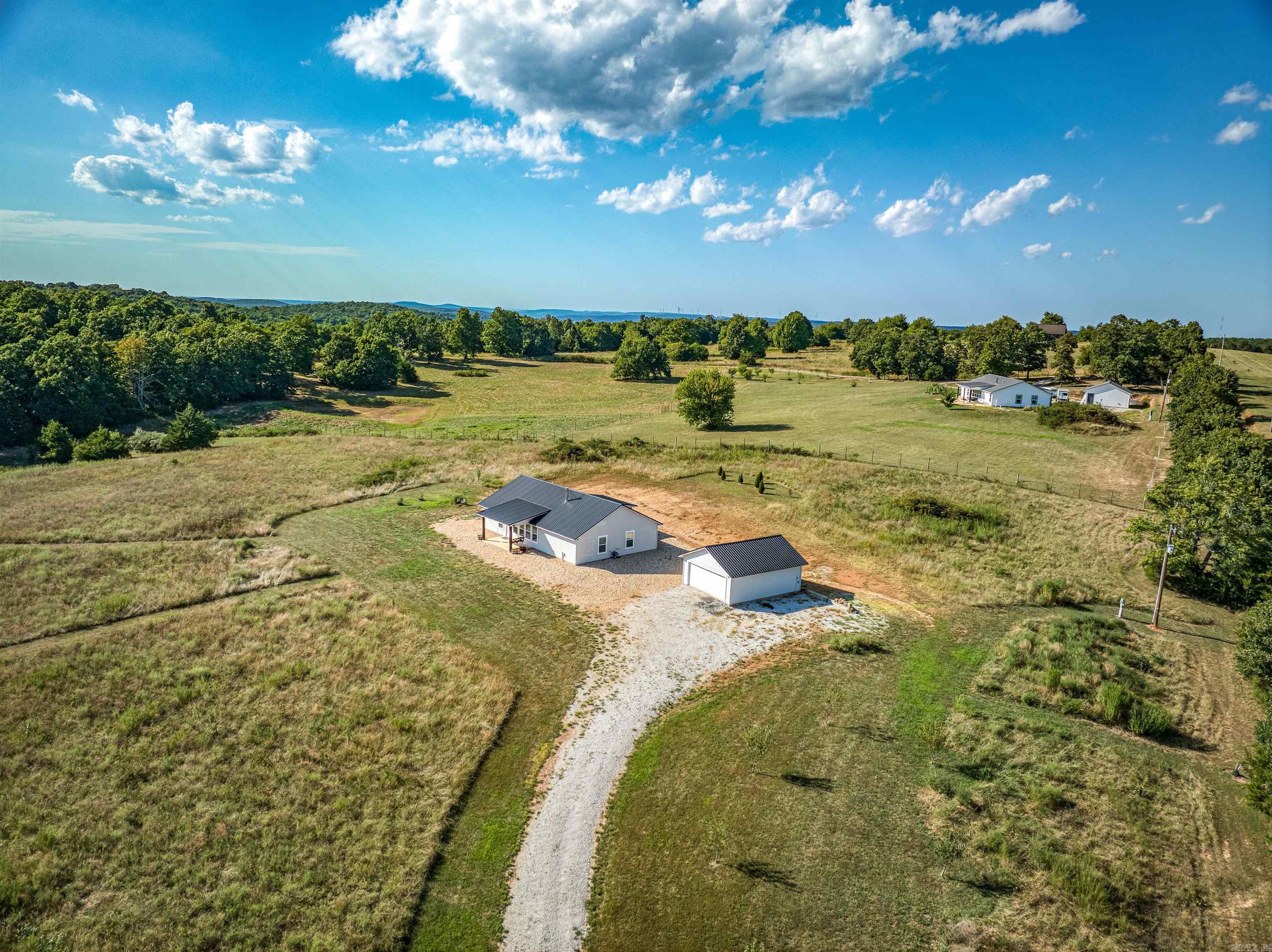 Home in Compton, AR 72624 — photo 2