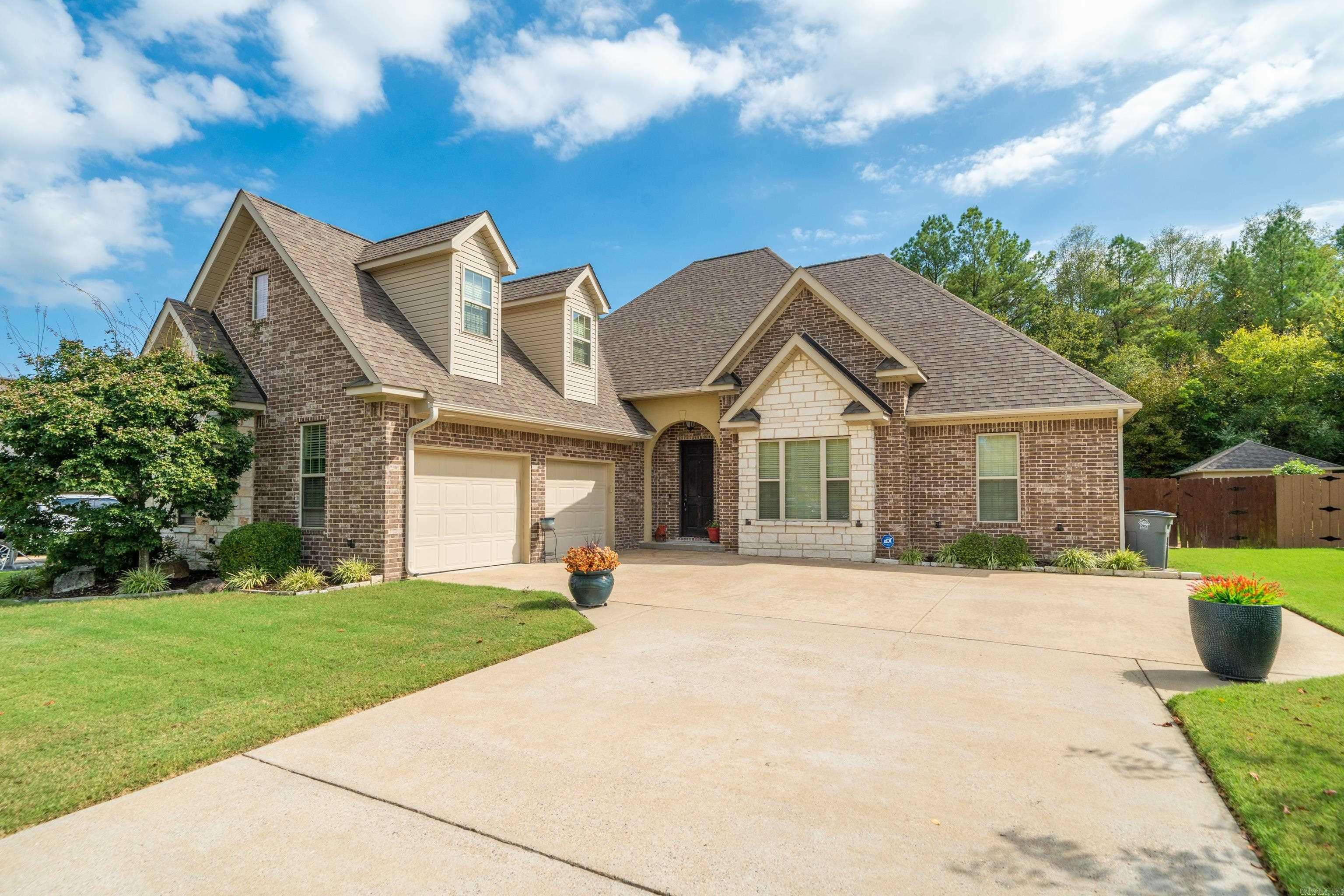 205 Bluebell Court — photo