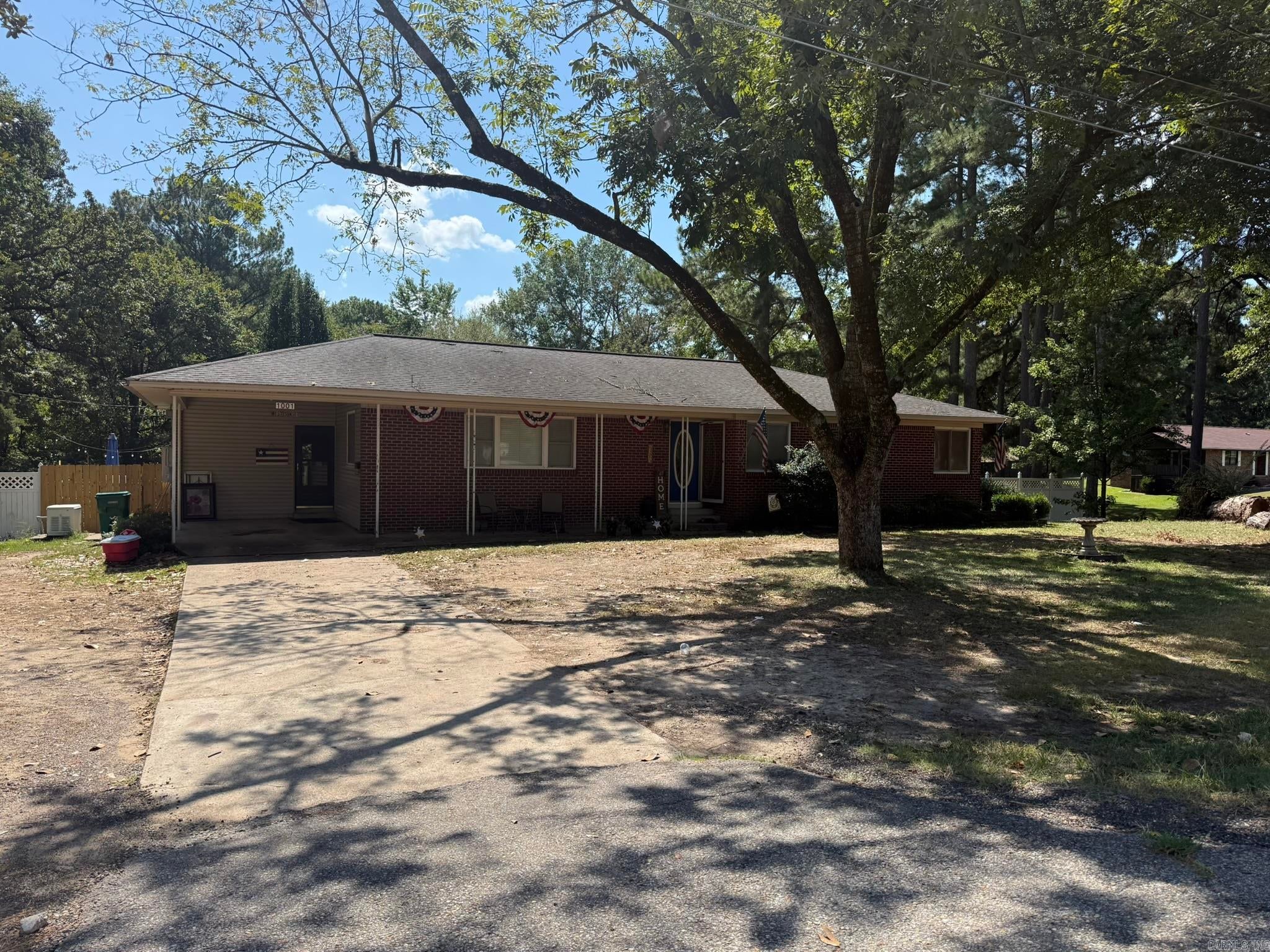 1001 W Sunset Street — photo