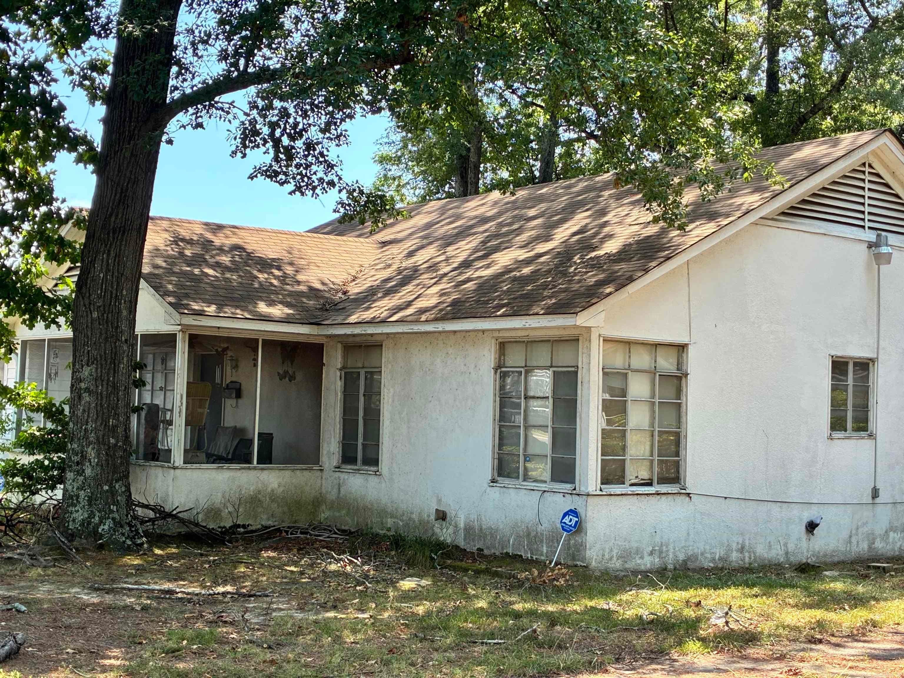 Home in Pine Bluff, AR 71603 — photo 2