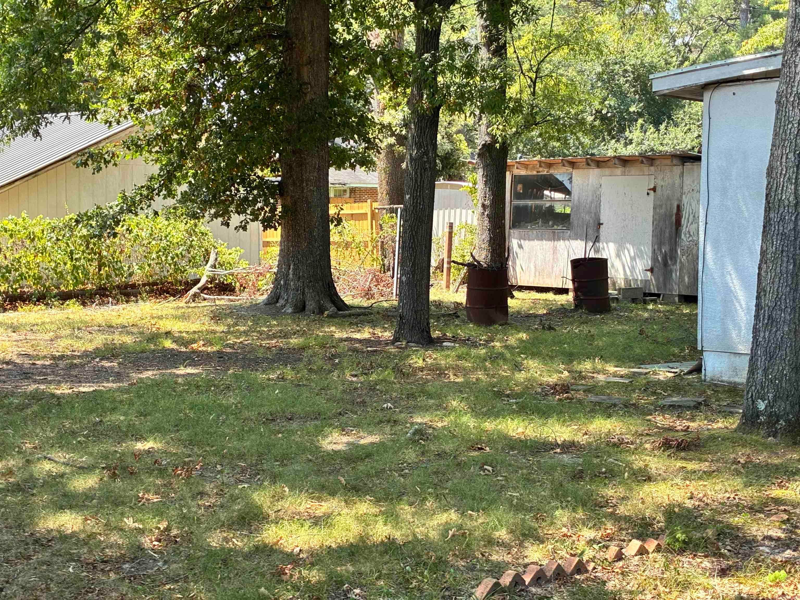 Home in Pine Bluff, AR 71603 — photo 3