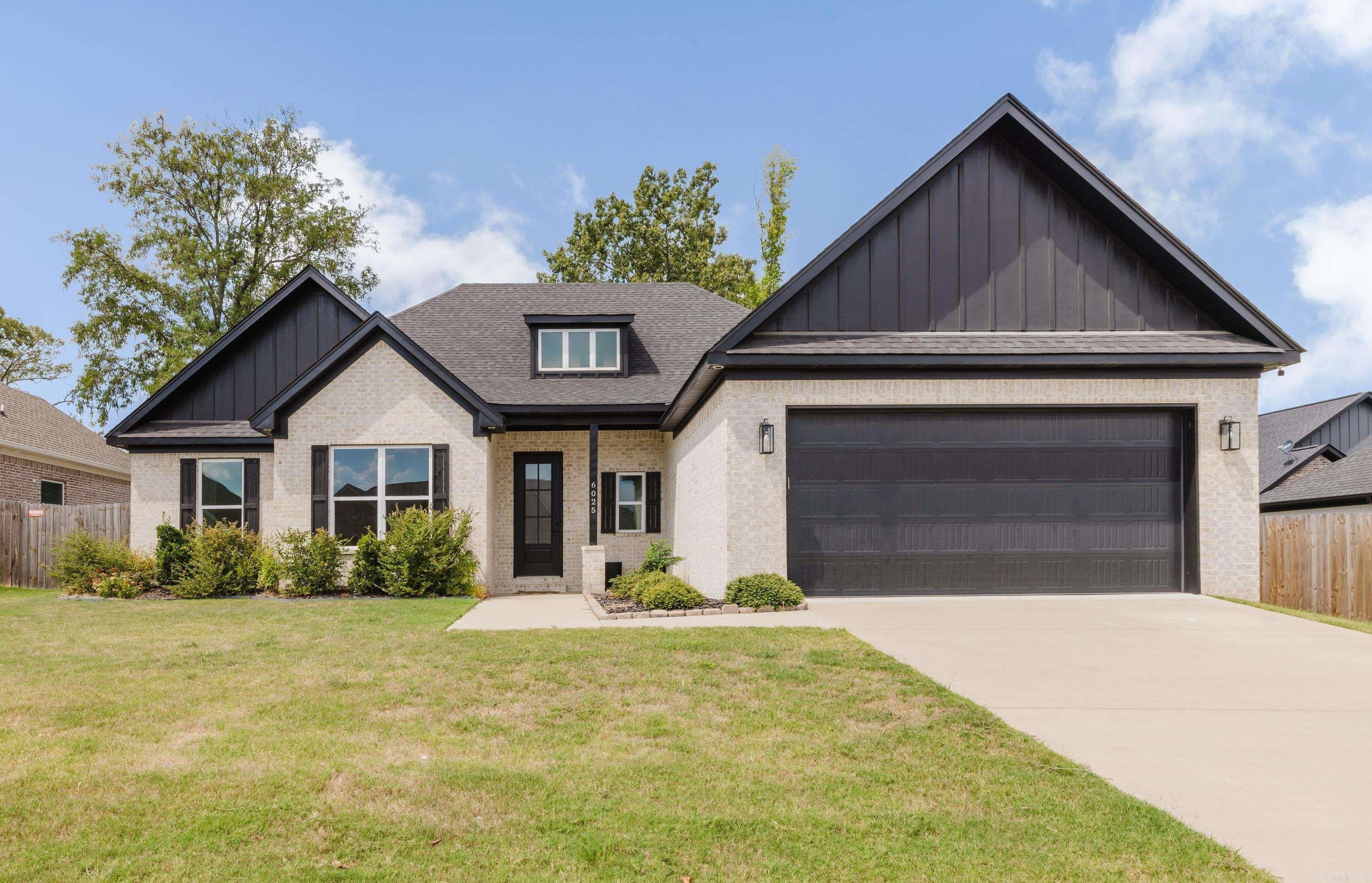 6025 Coral Ridge Drive — photo
